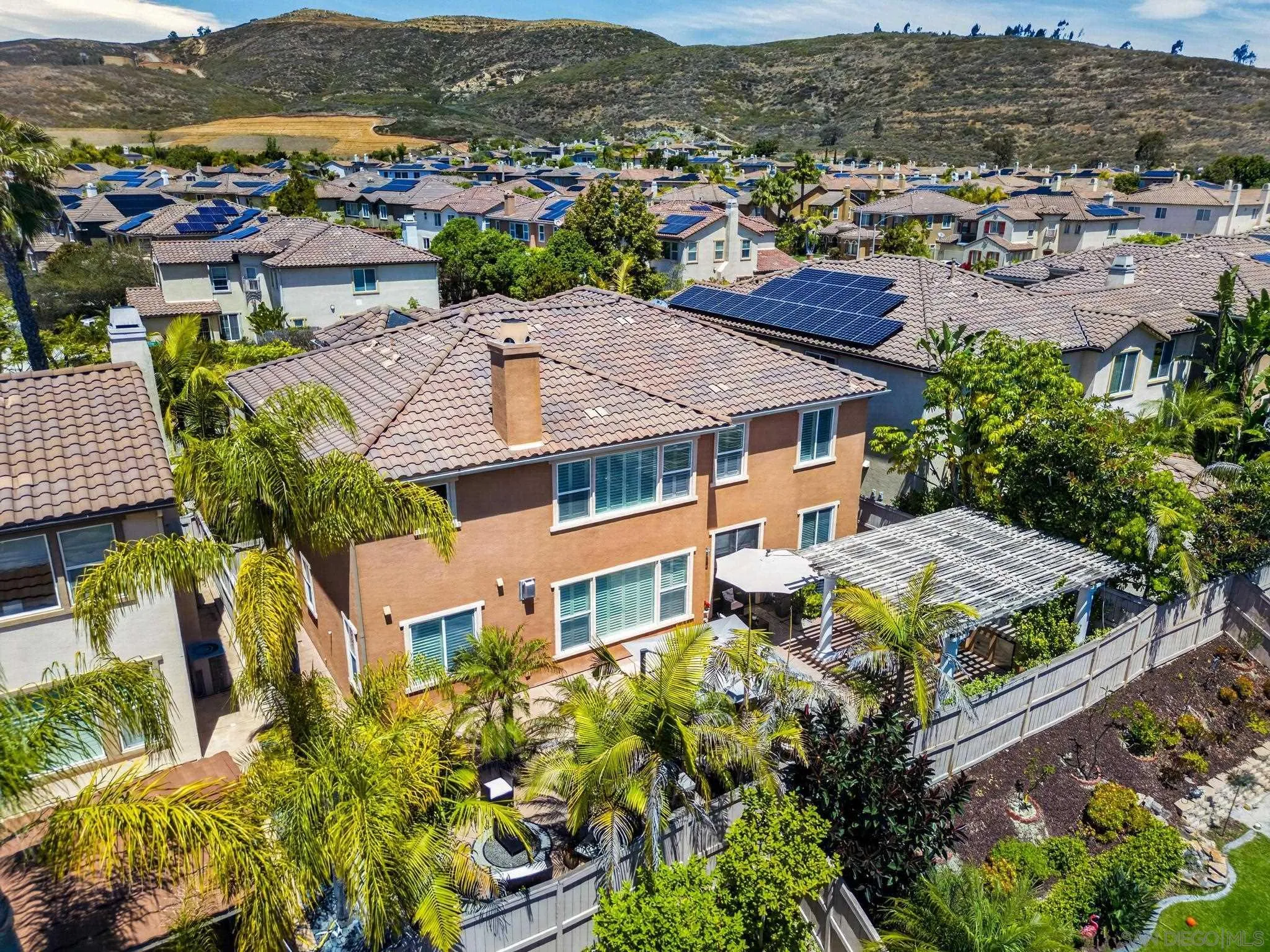 https://cdn.realtyfeed.com/cdn/127/260011130/9ce27ab742dde85282c910e787afb5de.webp
