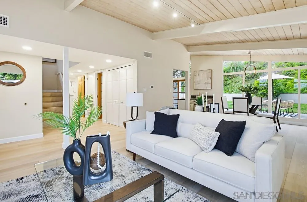 https://cdn.realtyfeed.com/cdn/127/260011131/1cb3ce4db3aa33b631dcdabf1f295c26.webp