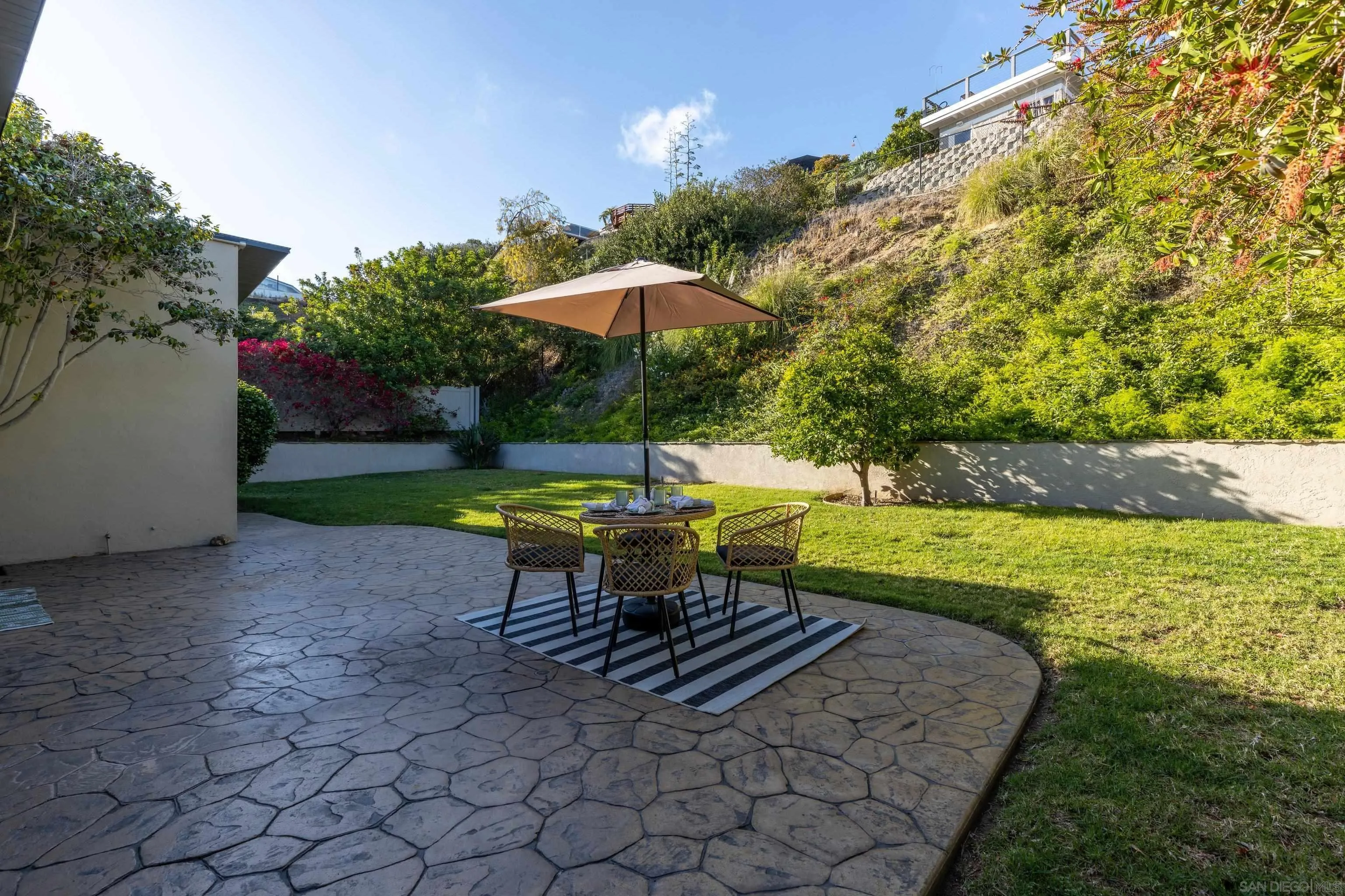 https://cdn.realtyfeed.com/cdn/127/260011131/932e756610917d9af77fcb9fc68751e6.webp