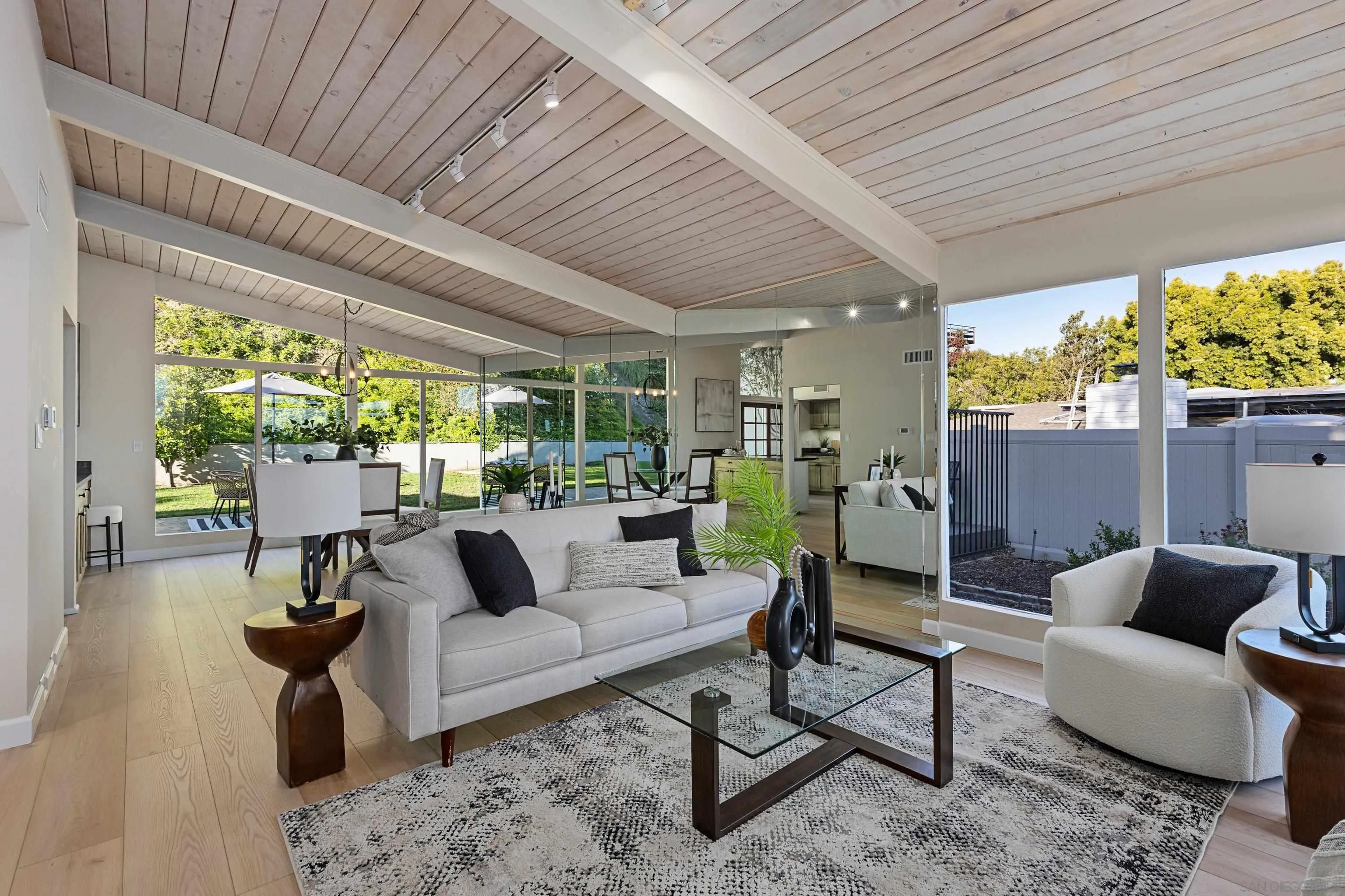 https://cdn.realtyfeed.com/cdn/127/260011131/a4363e45e26bd612e3be88d31cfcc113.webp
