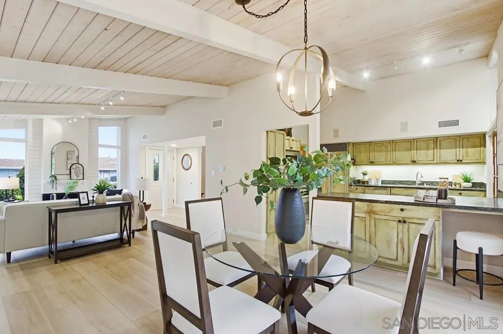 https://cdn.realtyfeed.com/cdn/127/260011131/d09ce3a871f44b36a7d76635ed8be762.webp