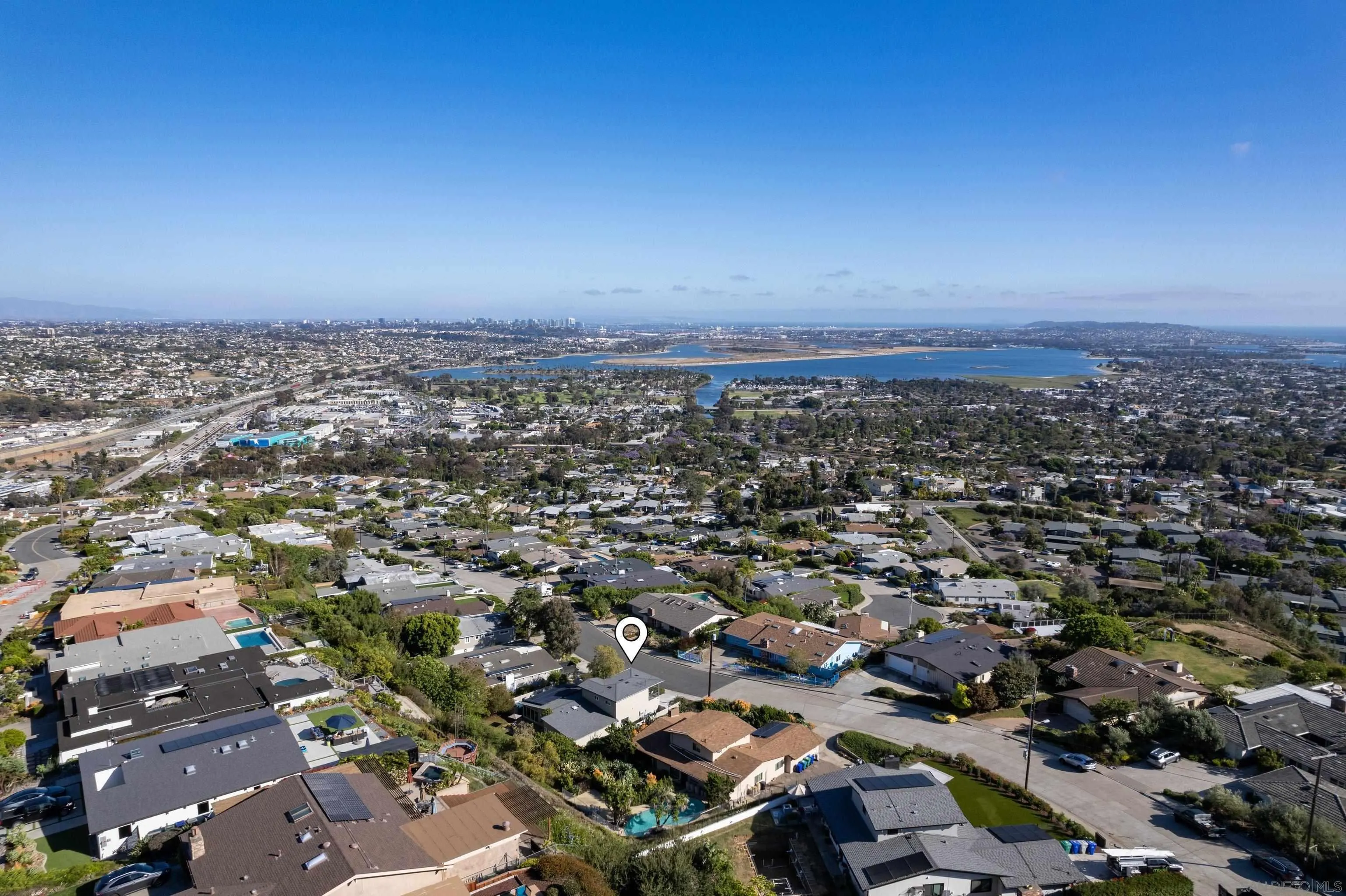 https://cdn.realtyfeed.com/cdn/127/260011131/fca259dd2d7cd8fb1bb3b38422adf245.webp