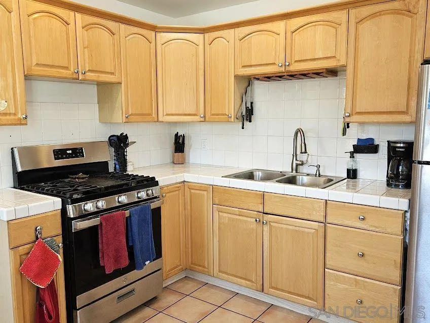 https://cdn.realtyfeed.com/cdn/127/260011132/20eca48df92566e7390fb7ccb2e57ee8.webp