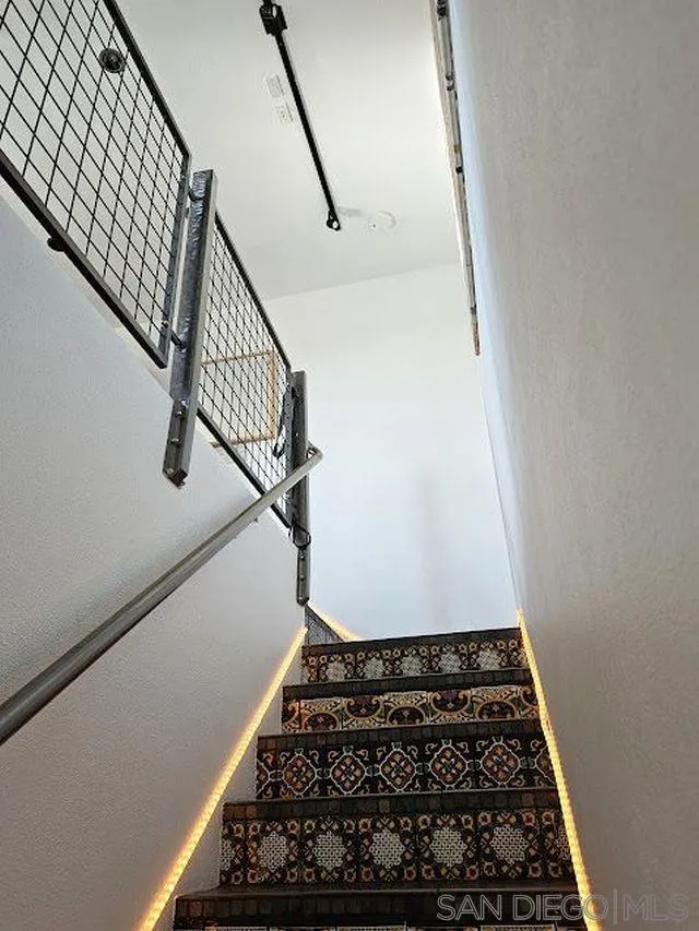 https://cdn.realtyfeed.com/cdn/127/260011132/bf1d715d3ed163f7461de3294da50723.webp
