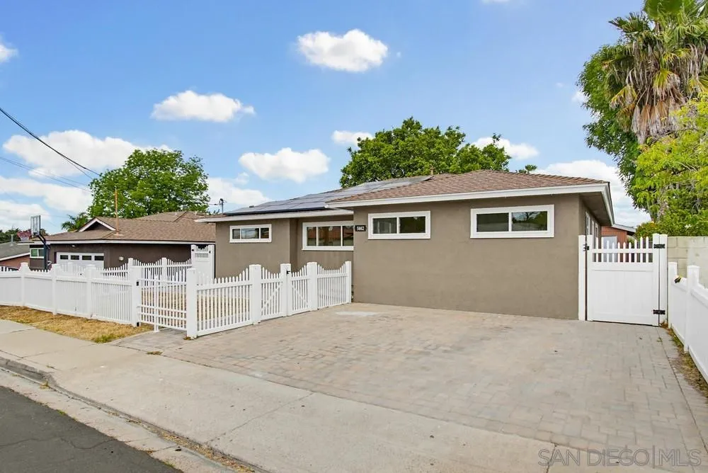 https://cdn.realtyfeed.com/cdn/127/260011133/4e0d3bc8e3e8388f5def3010fbc72bdb.webp