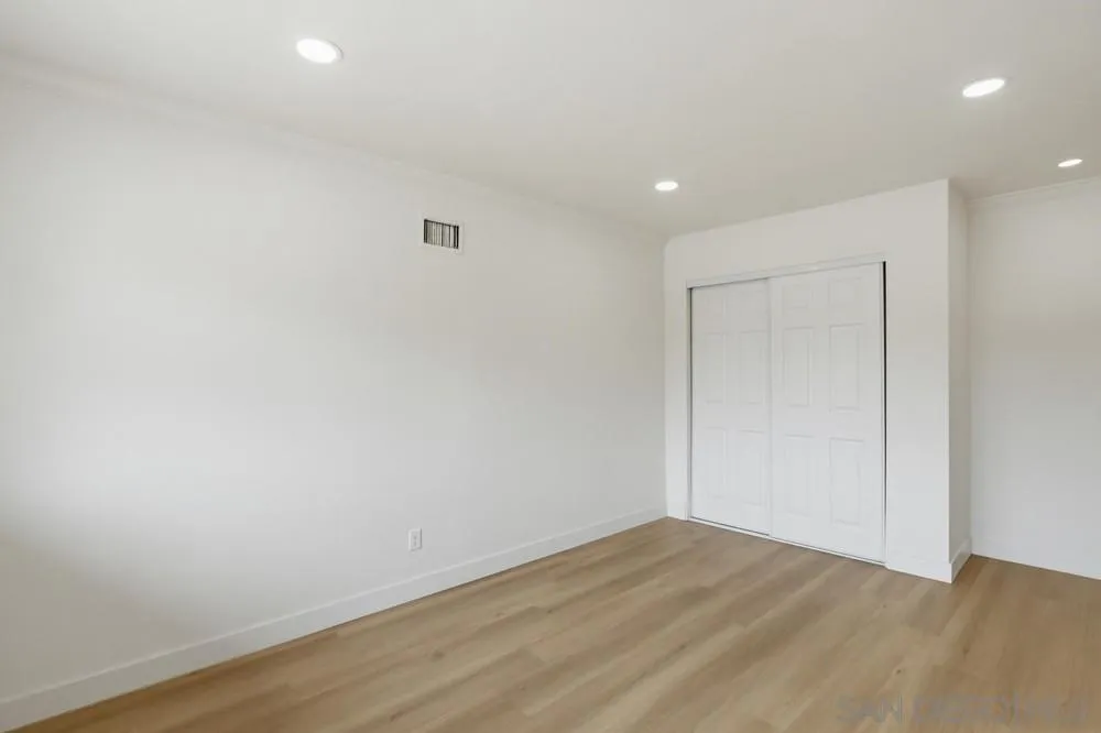 https://cdn.realtyfeed.com/cdn/127/260011133/585ca3fa7f563efbaf374c60aab264ab.webp