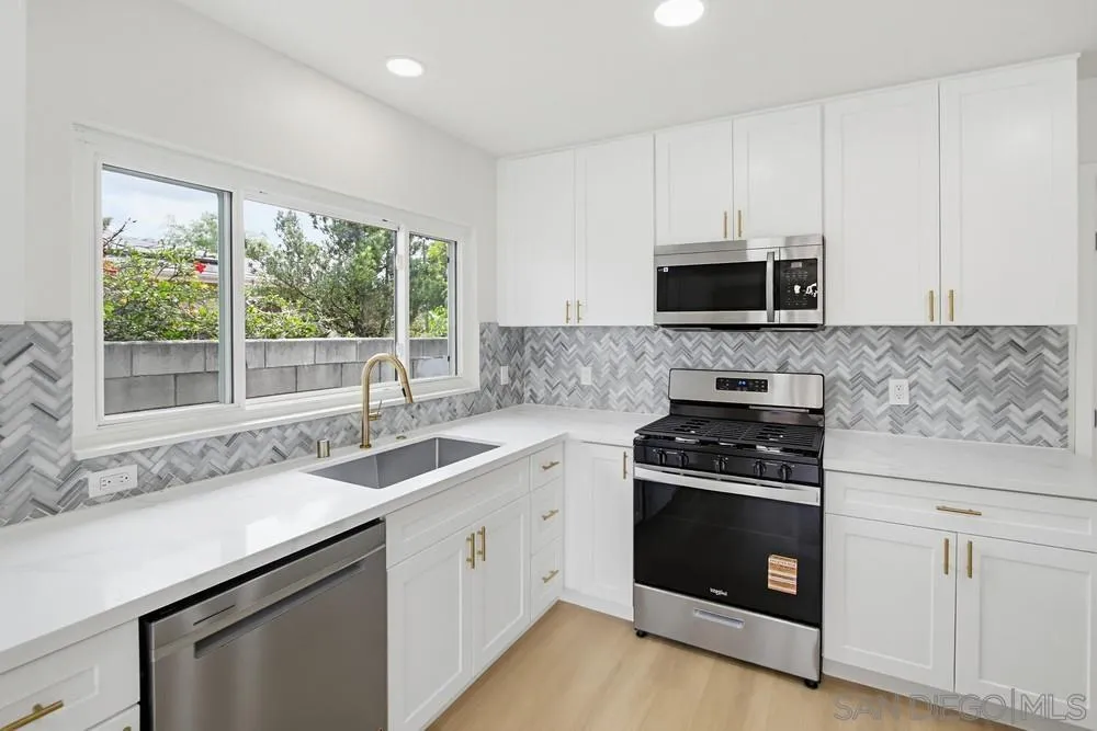 https://cdn.realtyfeed.com/cdn/127/260011133/83b39ebfaae583ff4d485f3d92d187d6.webp