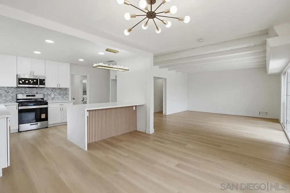 https://cdn.realtyfeed.com/cdn/127/260011133/aa8673e755dbffc40f45e9f13a81b8ef.webp