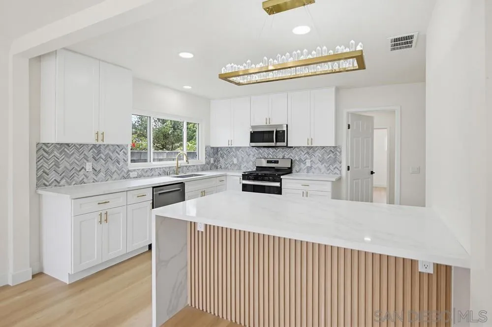 https://cdn.realtyfeed.com/cdn/127/260011133/ec7d4c9e17370b3799177b54112807a3.webp