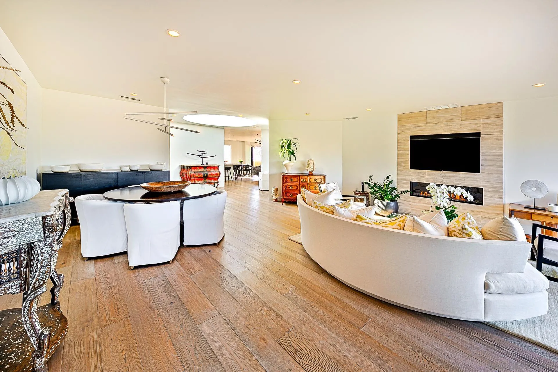 Photo #8: 260011135 Listing: Photo #8