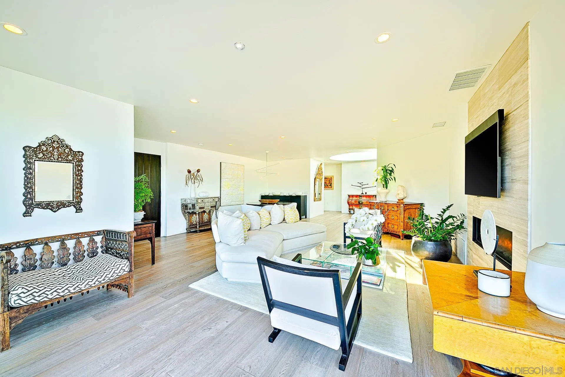 Photo #4: 260011135 Listing: Photo #4