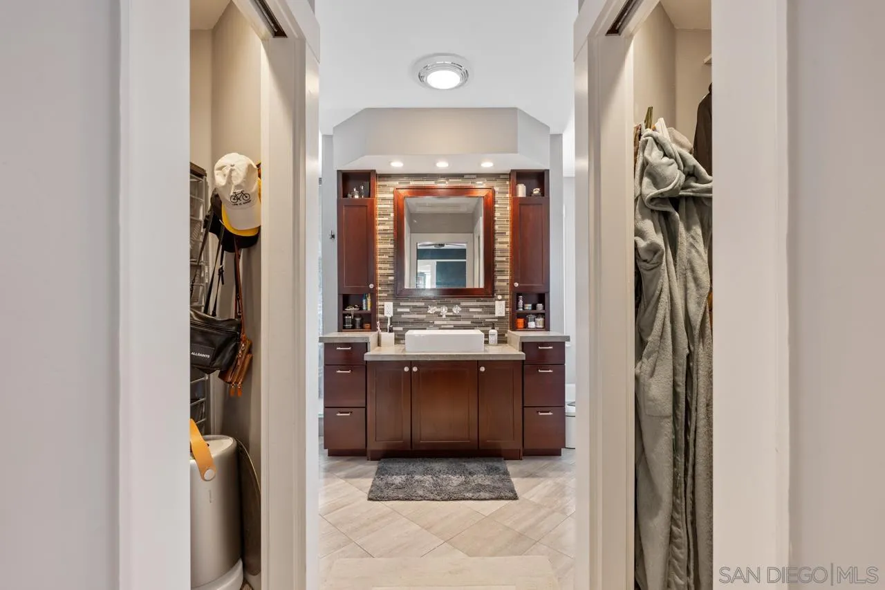 https://cdn.realtyfeed.com/cdn/127/260011138/4c0d29bb8047cfa7fead075eef758c50.webp