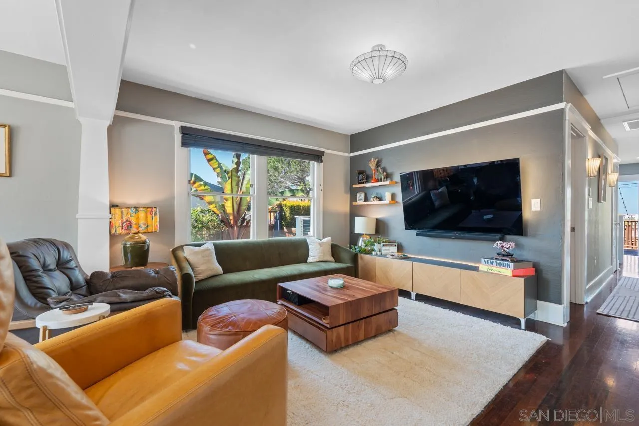 https://cdn.realtyfeed.com/cdn/127/260011138/a3f0c6e2addf8daf085bd72d7c180681.webp