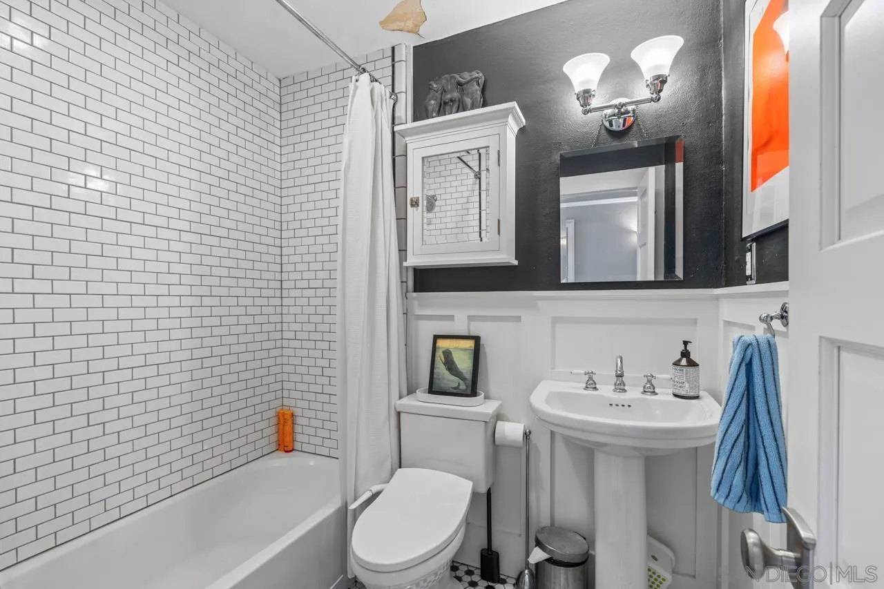 https://cdn.realtyfeed.com/cdn/127/260011138/cb7ddbbd8ac4f8afb7ba159e51246af0.webp