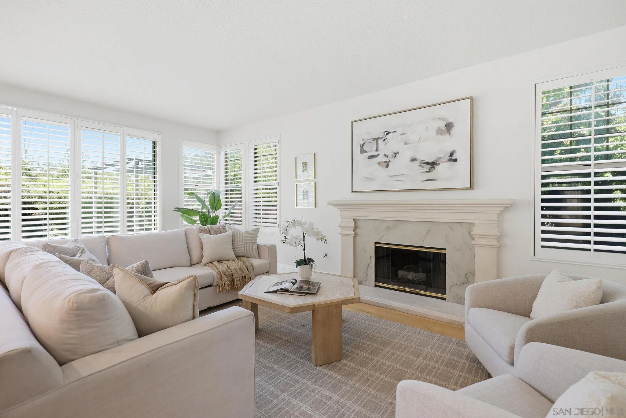 https://cdn.realtyfeed.com/cdn/127/260011144/75f08bef2e5fd8e2f9721ff2c79df519.webp