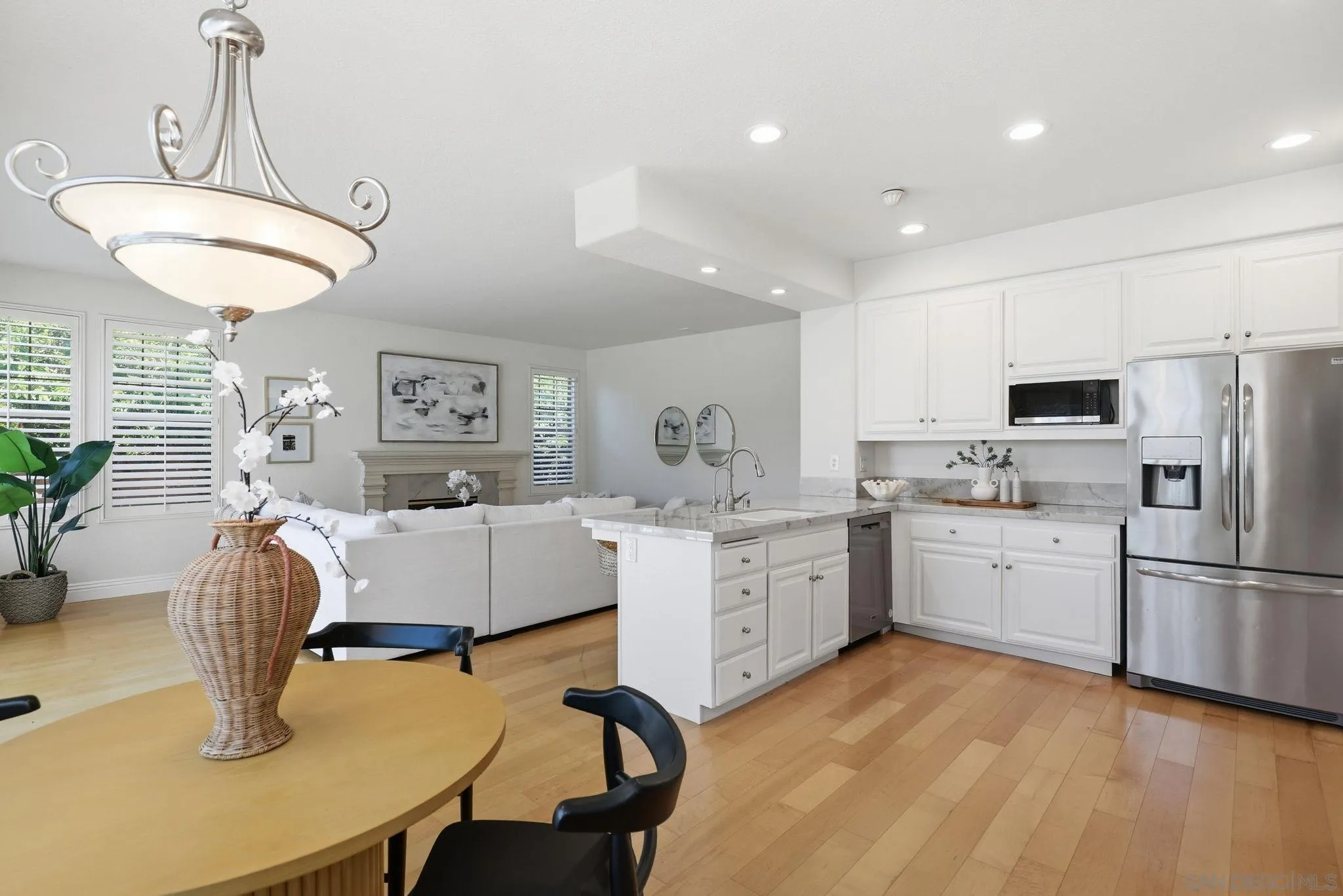 https://cdn.realtyfeed.com/cdn/127/260011144/9a128ede09de72f4b1b6d5d9dd0f54ba.webp