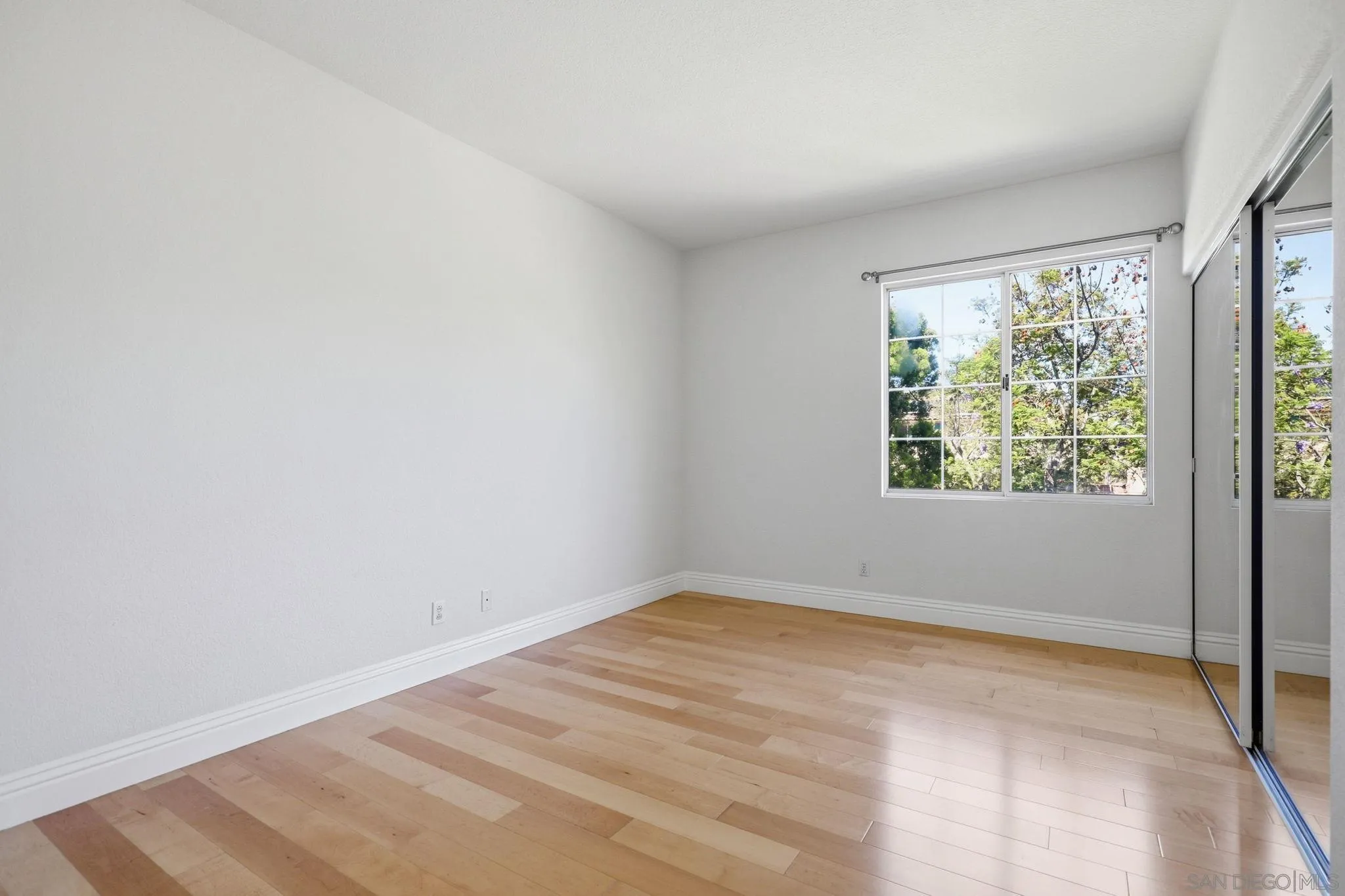 https://cdn.realtyfeed.com/cdn/127/260011144/acc857c1ac071d39475ae3483a54d472.webp