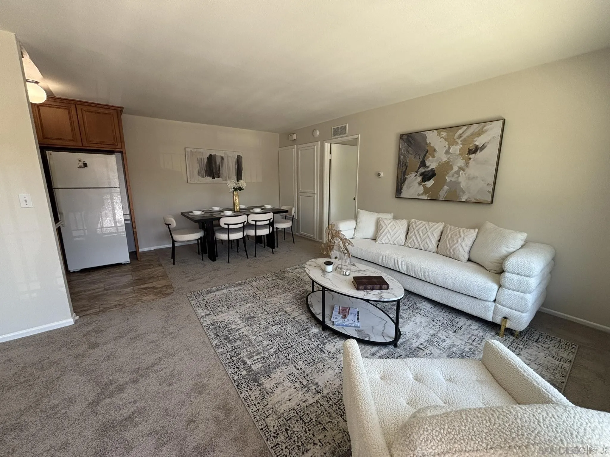 https://cdn.realtyfeed.com/cdn/127/260011145/35d1f94bb7500125e06bf2d182cfdc15.webp