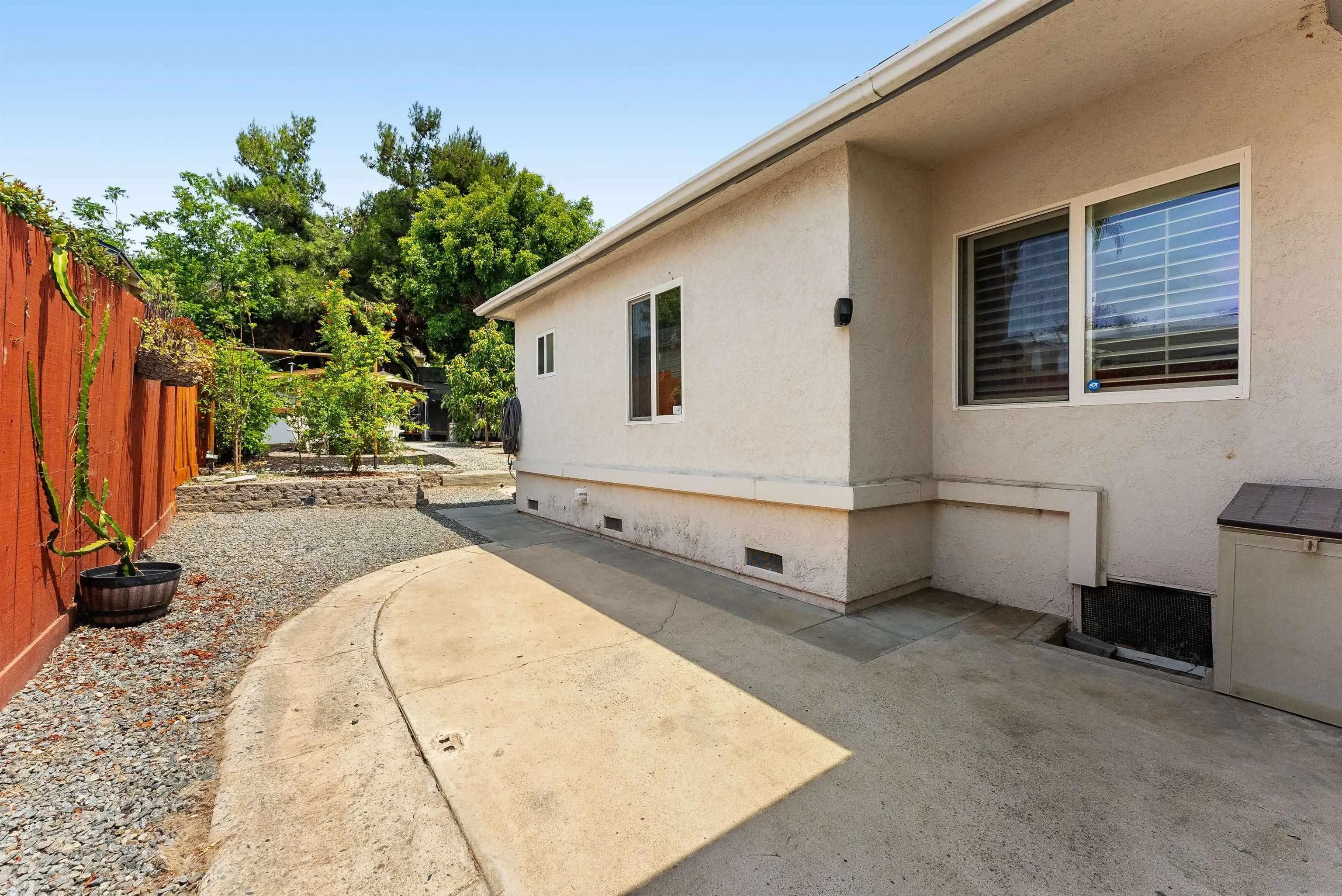 https://cdn.realtyfeed.com/cdn/127/260011147/6753c8237a76526ed82c446e2c8432d8.webp