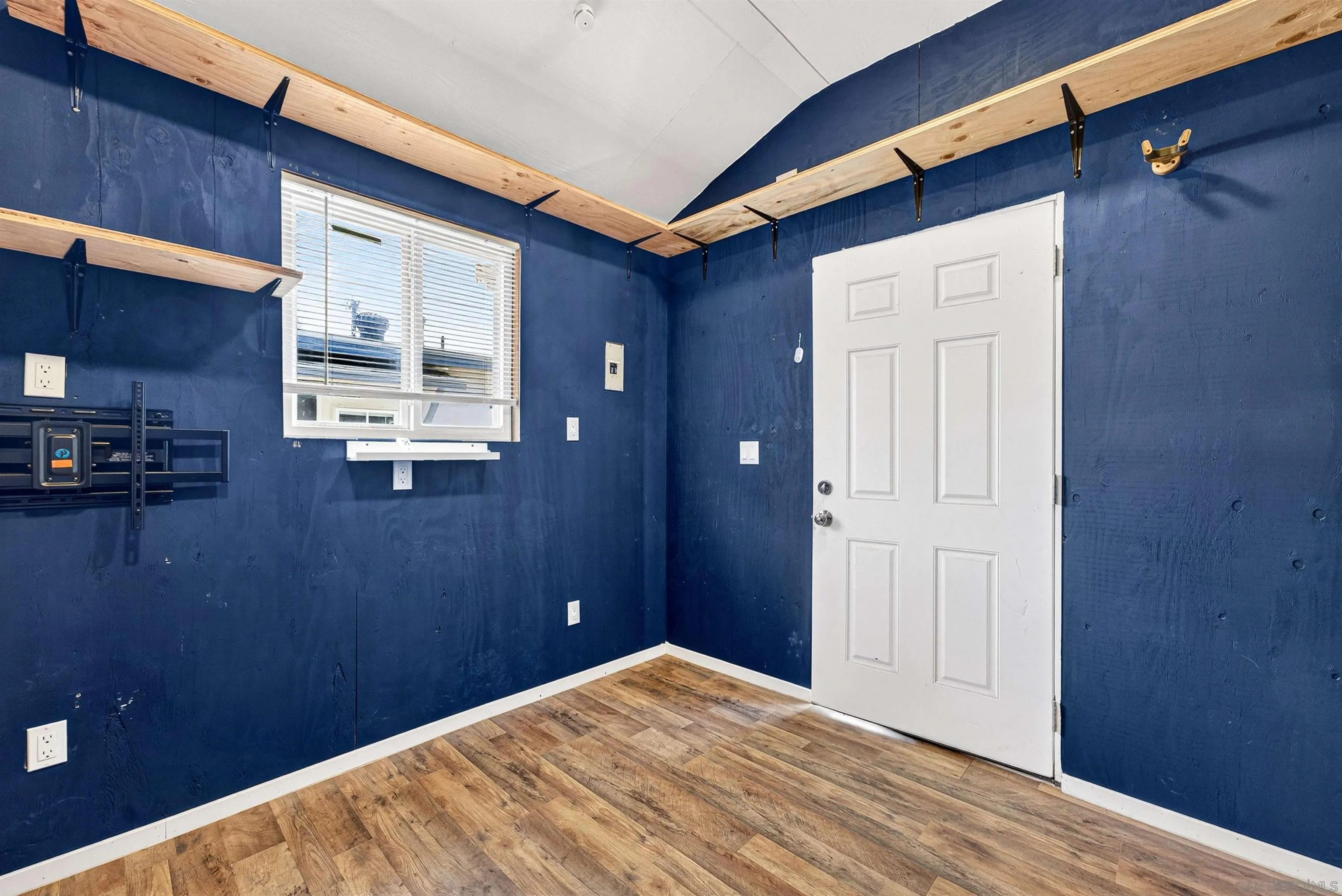 https://cdn.realtyfeed.com/cdn/127/260011147/f2dd0c217369de1a0c7f3e8cf27c155f.webp