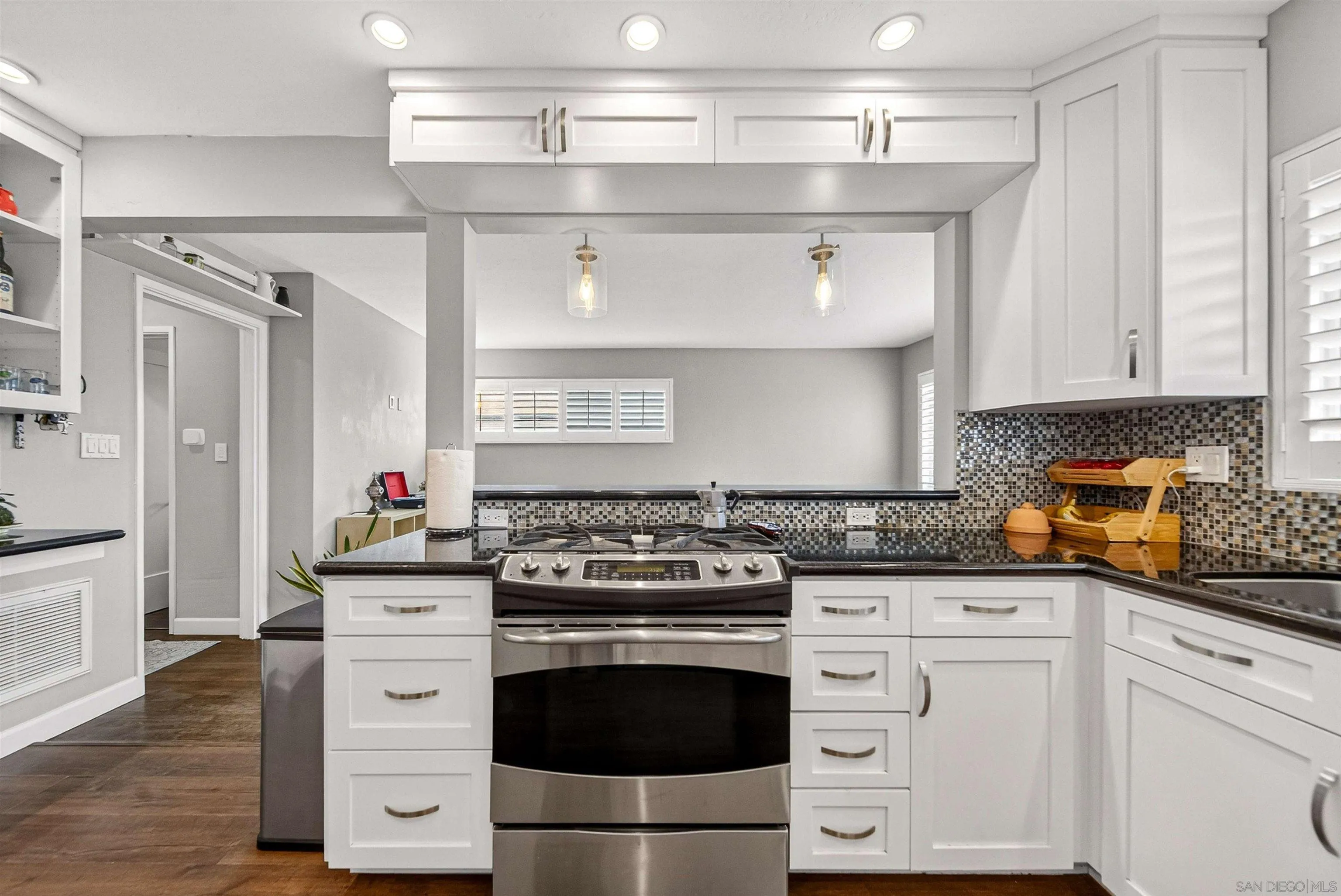 https://cdn.realtyfeed.com/cdn/127/260011147/fae06b5ad59396e1ea6be39aa7d3323b.webp