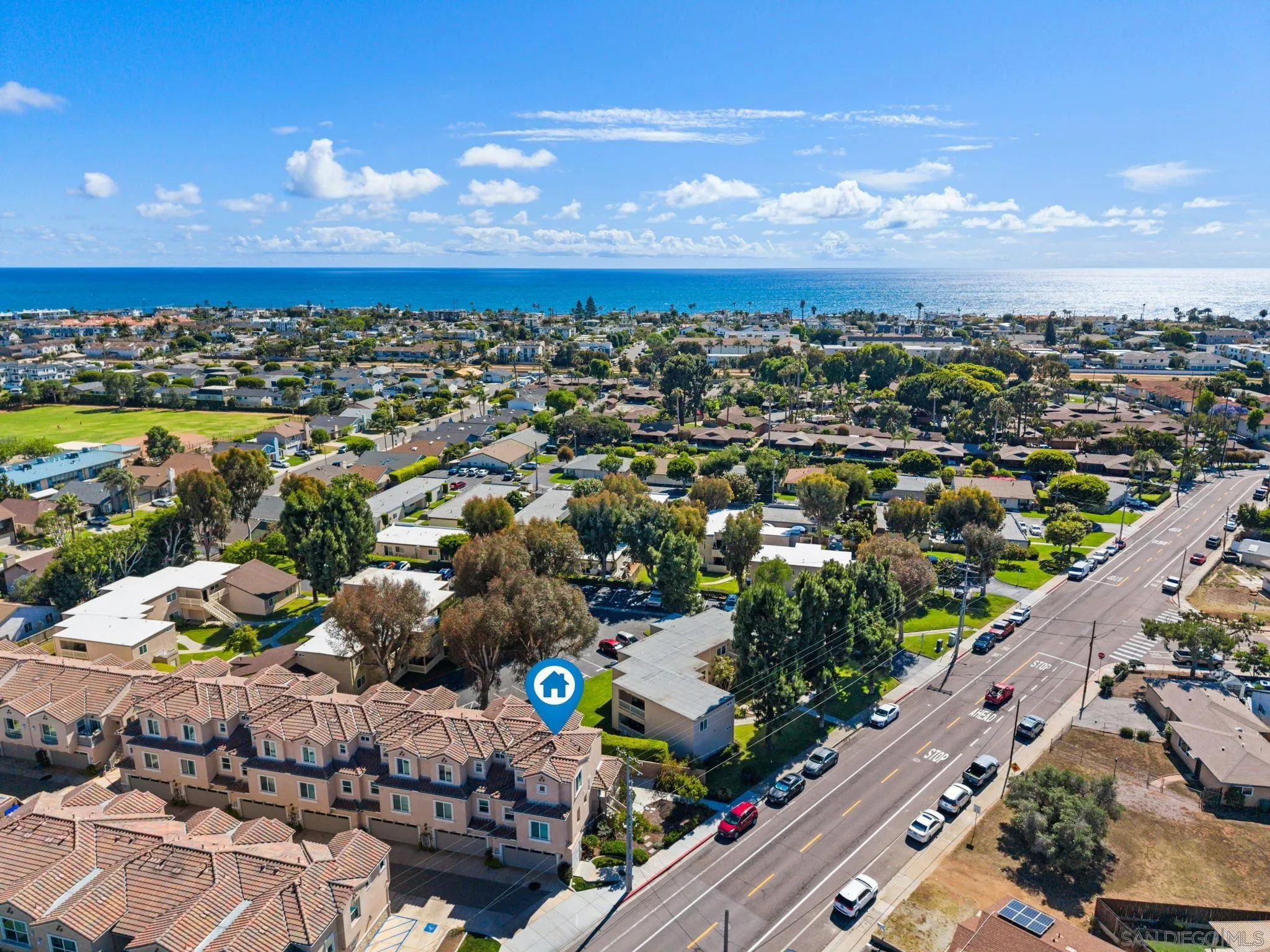 https://cdn.realtyfeed.com/cdn/127/260011152/2124750593f409c3d129579f11ab87a2.webp