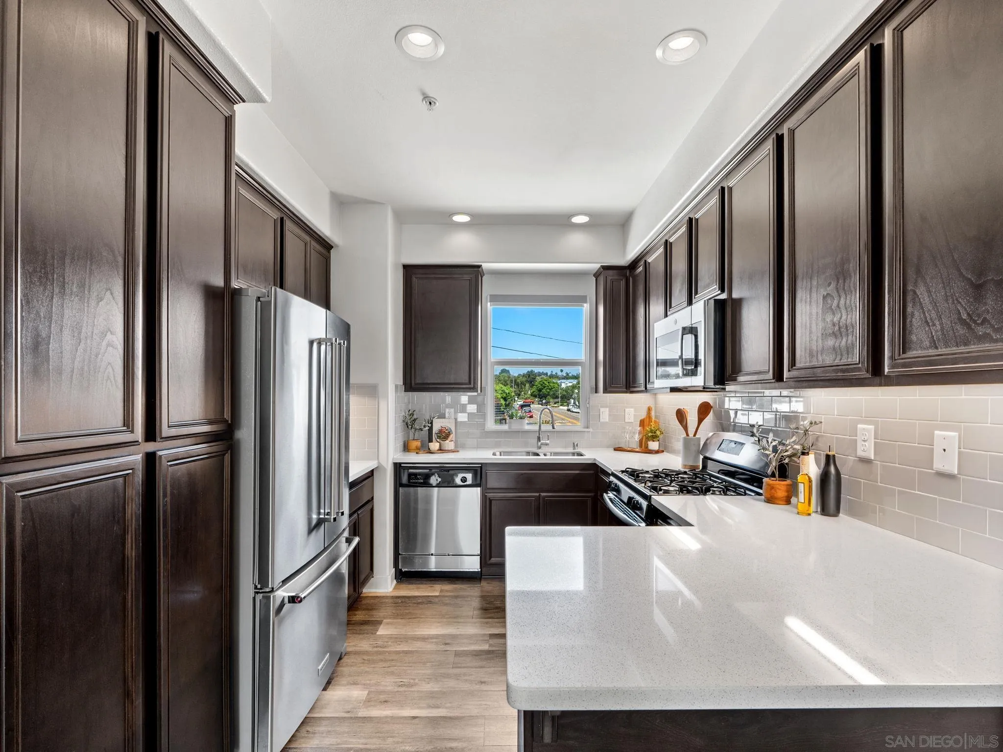 https://cdn.realtyfeed.com/cdn/127/260011152/2985ed120559f324ccd5bf72ea18e2a6.webp