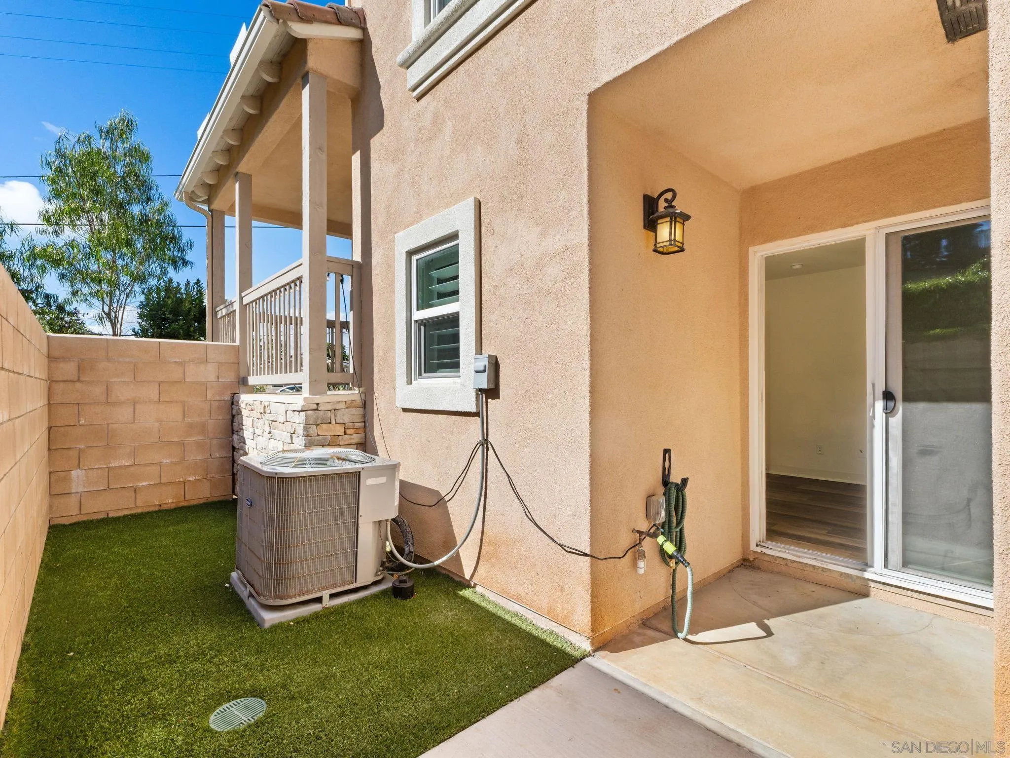 https://cdn.realtyfeed.com/cdn/127/260011152/dbd3e0abd8563e9f9baf1f8d4781bbc3.webp