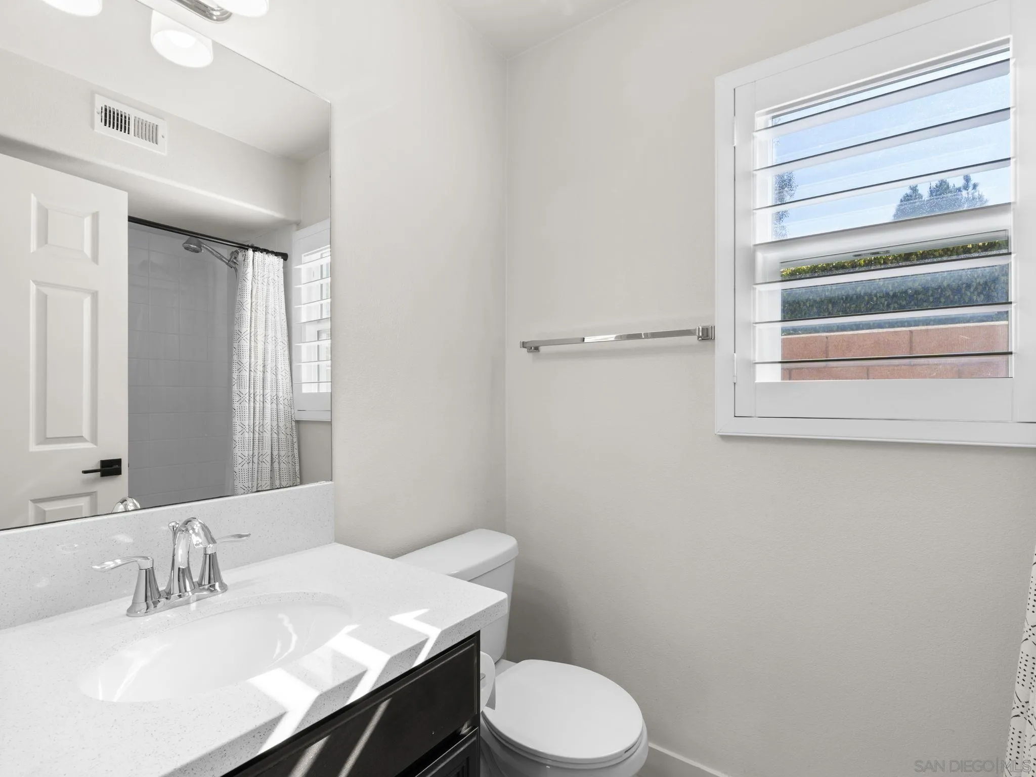 https://cdn.realtyfeed.com/cdn/127/260011152/e74c1a352ea6ac782204399fcccd7a14.webp