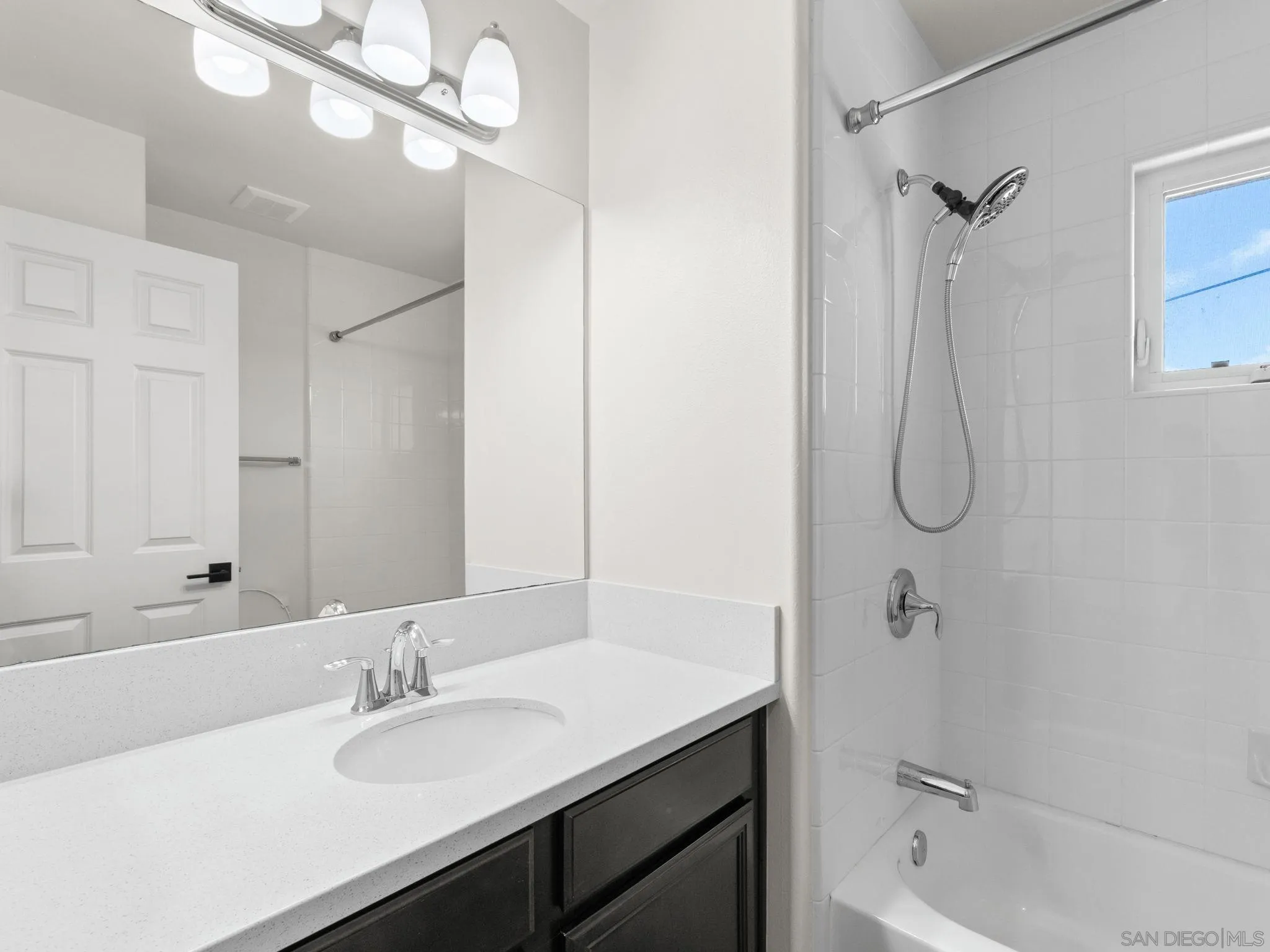 Photo #14: 260011152 Listing: Photo #14