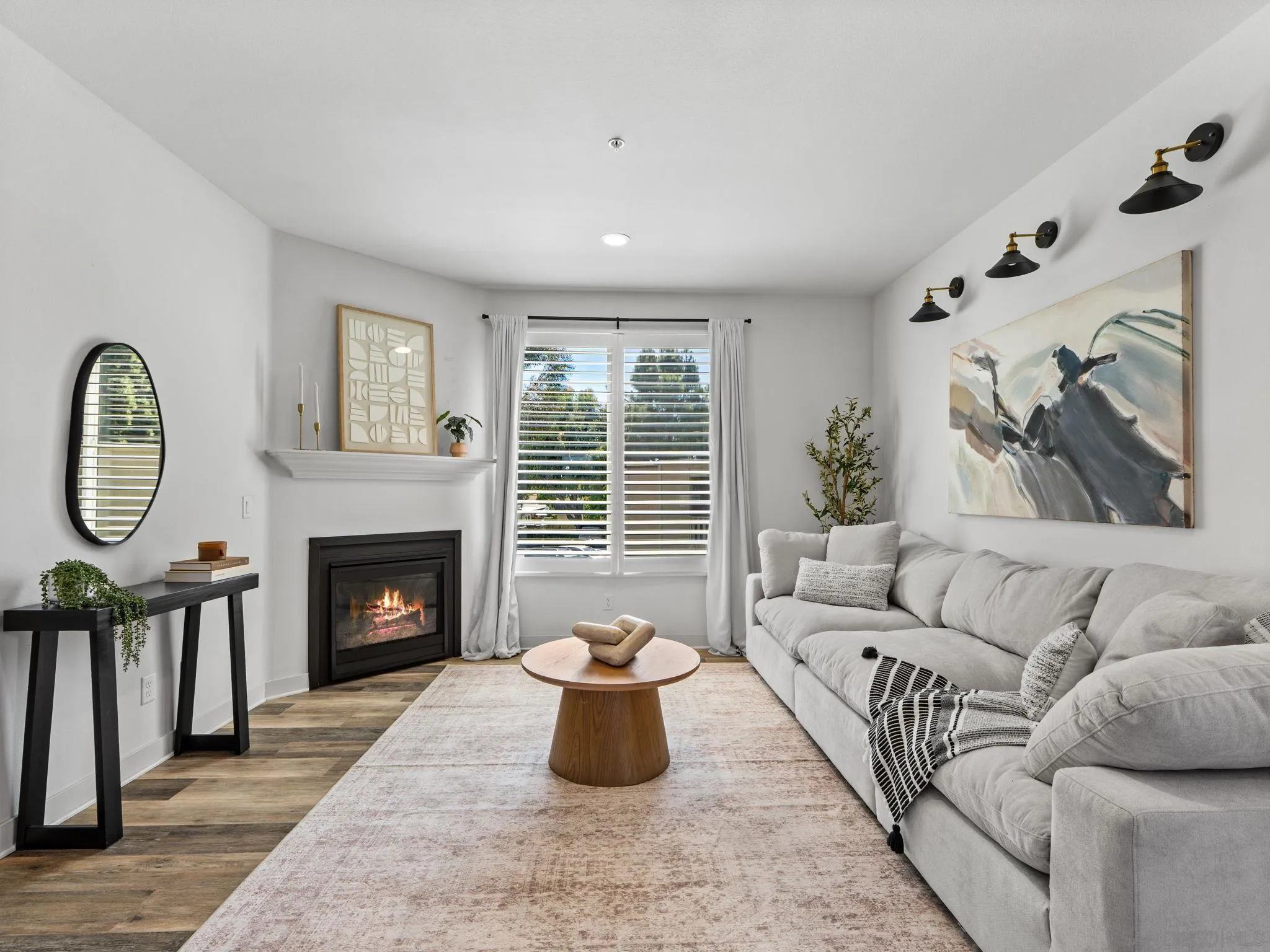 https://cdn.realtyfeed.com/cdn/127/260011152/f5ba54379e428dfb0352d3b726c7338e.webp