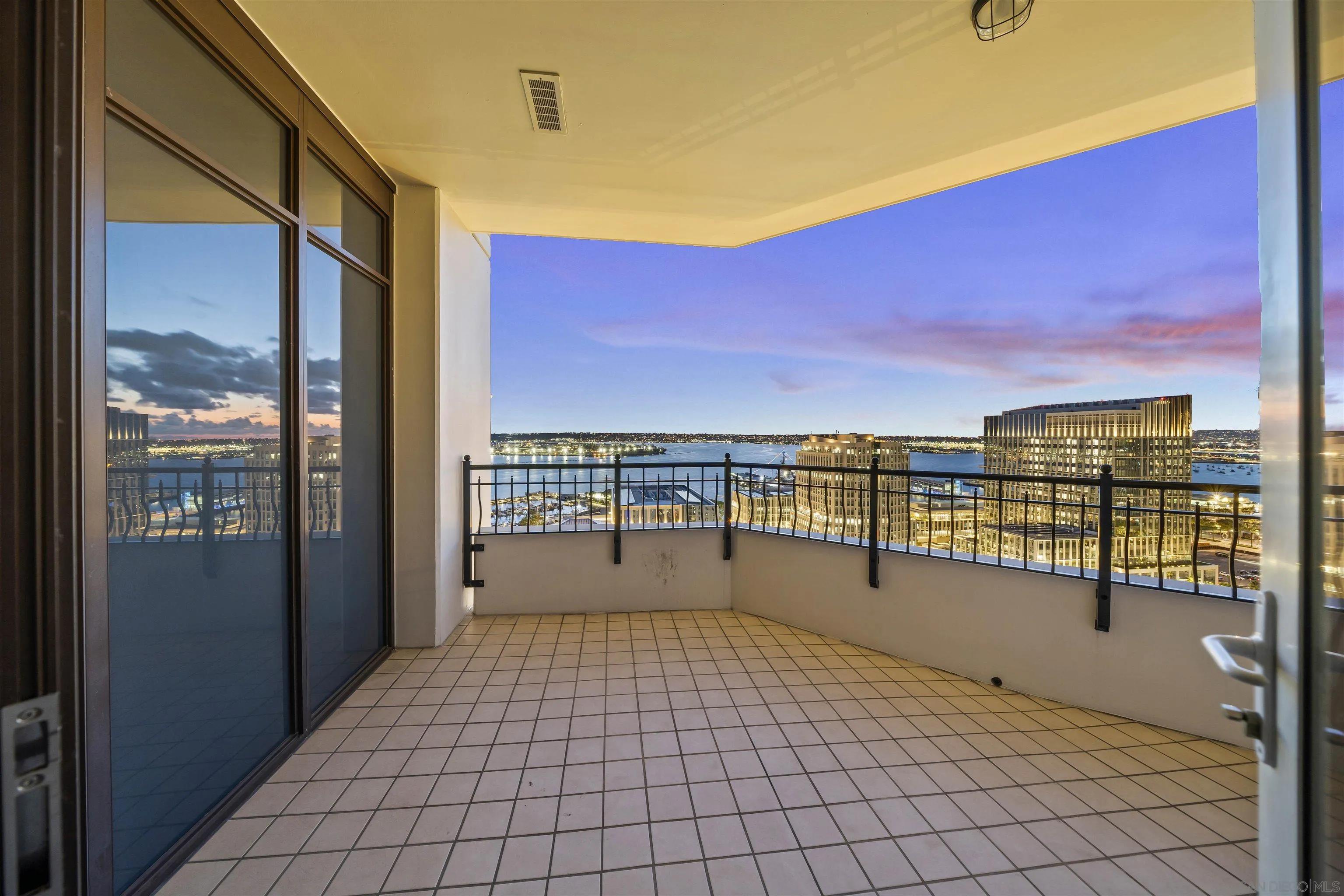 Photo #8: 260011153 Listing: Photo #8