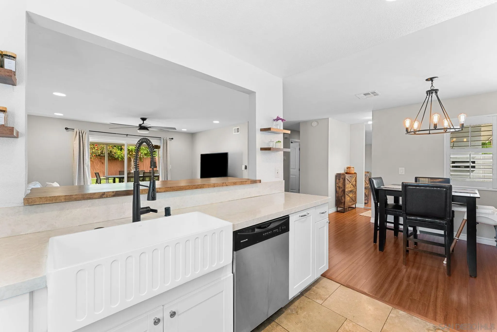 https://cdn.realtyfeed.com/cdn/127/260011157/9a6ff807ad208f422d7dcc4168455b88.webp