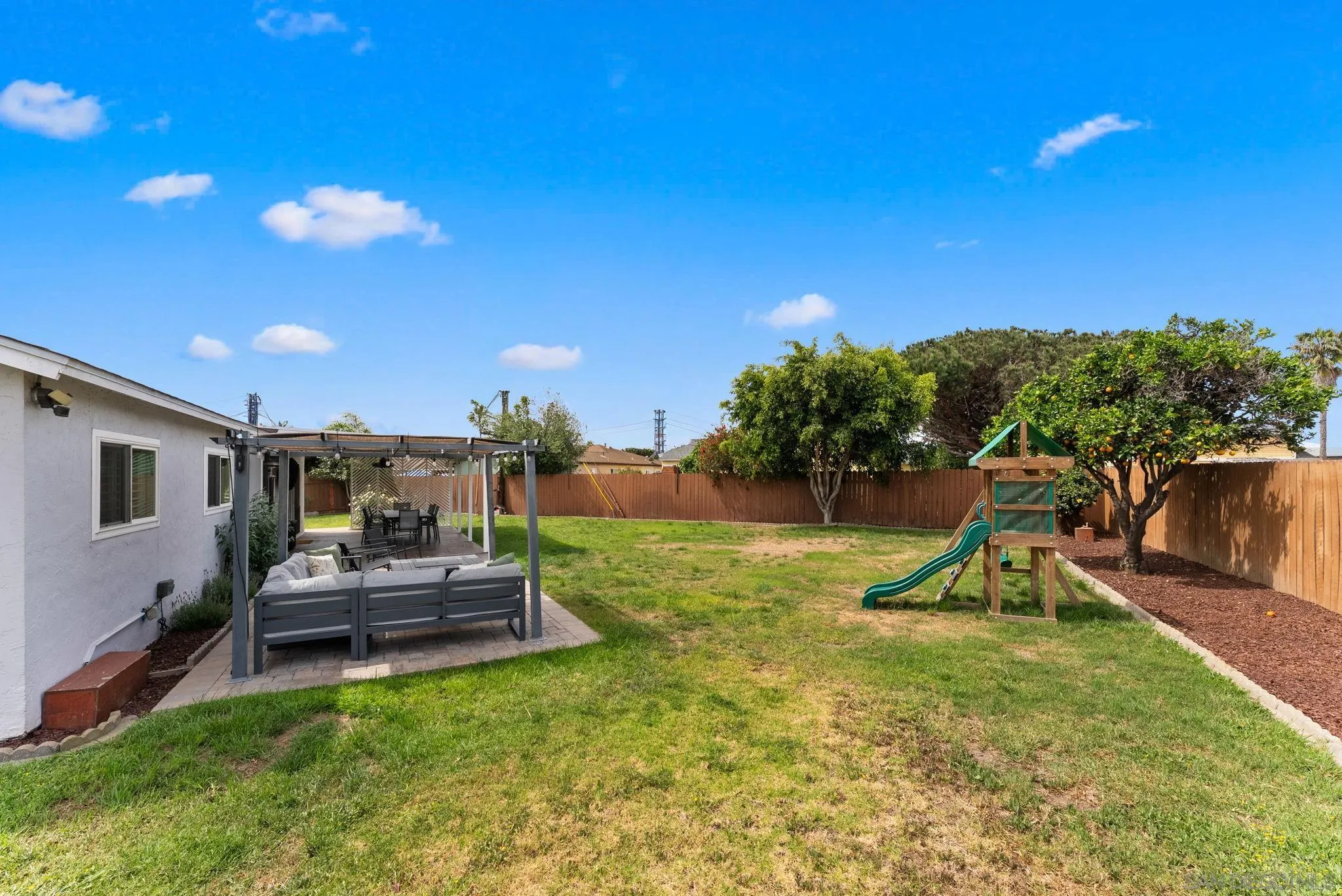 https://cdn.realtyfeed.com/cdn/127/260011157/9c4c7aec979cdc5046026cc8ddcdb60b.webp