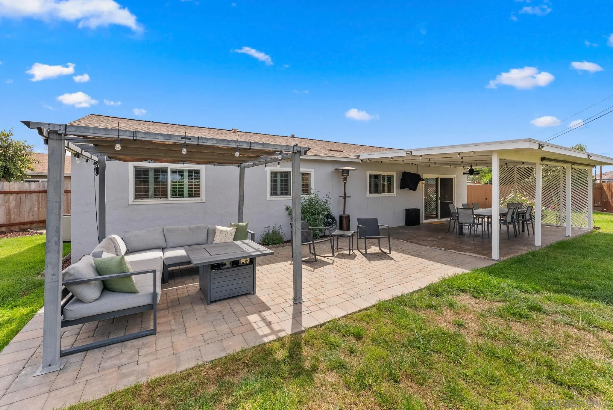 https://cdn.realtyfeed.com/cdn/127/260011157/b73faebb1cf8d670c458f2be68c067cd.webp
