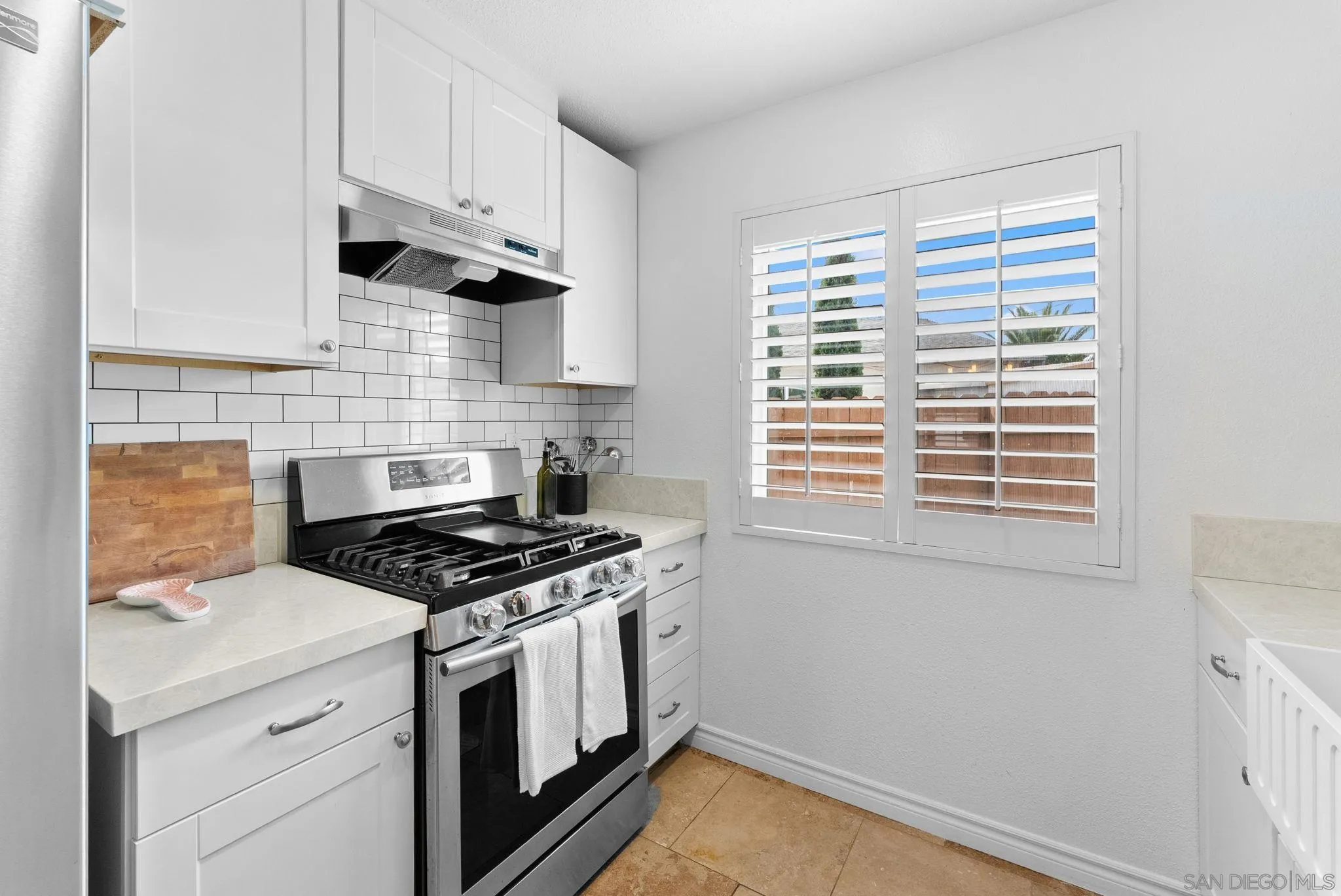 https://cdn.realtyfeed.com/cdn/127/260011157/c5bc11a179a0042077aa4d2cb68c6510.webp