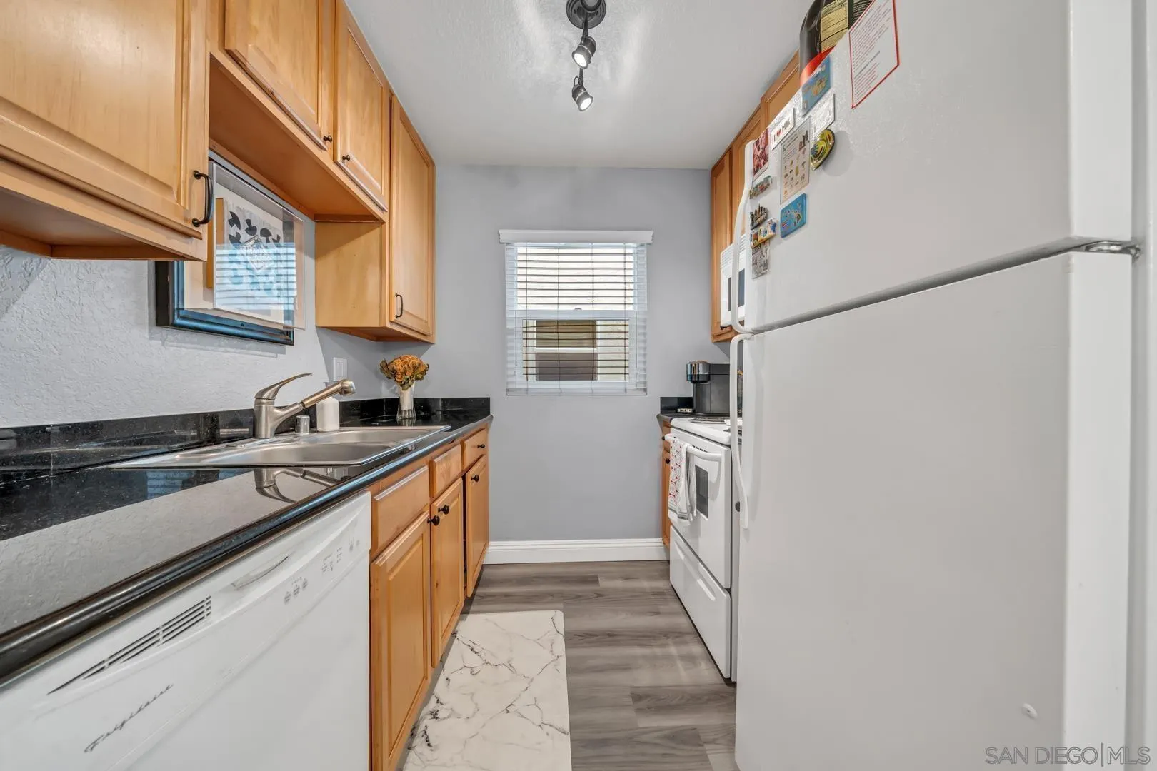https://cdn.realtyfeed.com/cdn/127/260011160/19750fb9e2ce2372ffeb6cac7319afa5.webp