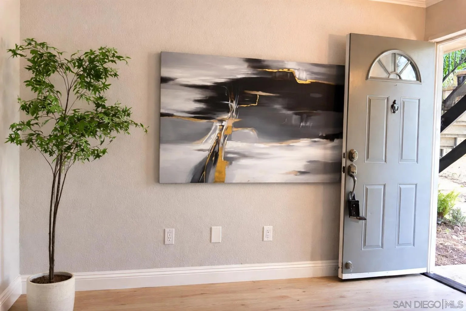 https://cdn.realtyfeed.com/cdn/127/260011160/cf1e81dee2e15a1d8d5d34352c7094bb.webp