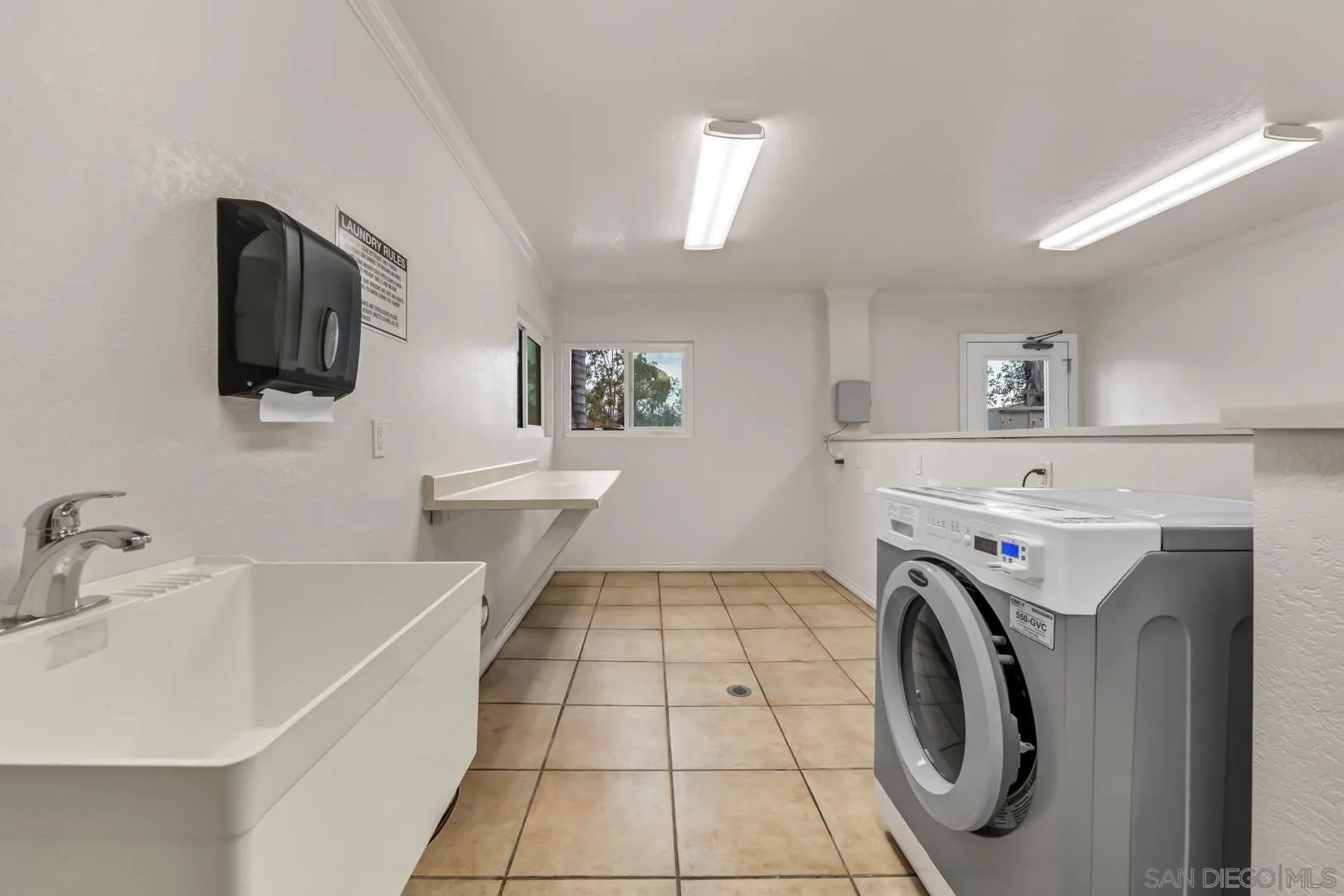 https://cdn.realtyfeed.com/cdn/127/260011160/fbf392bdab61056c3d3aad06e8f53af9.webp