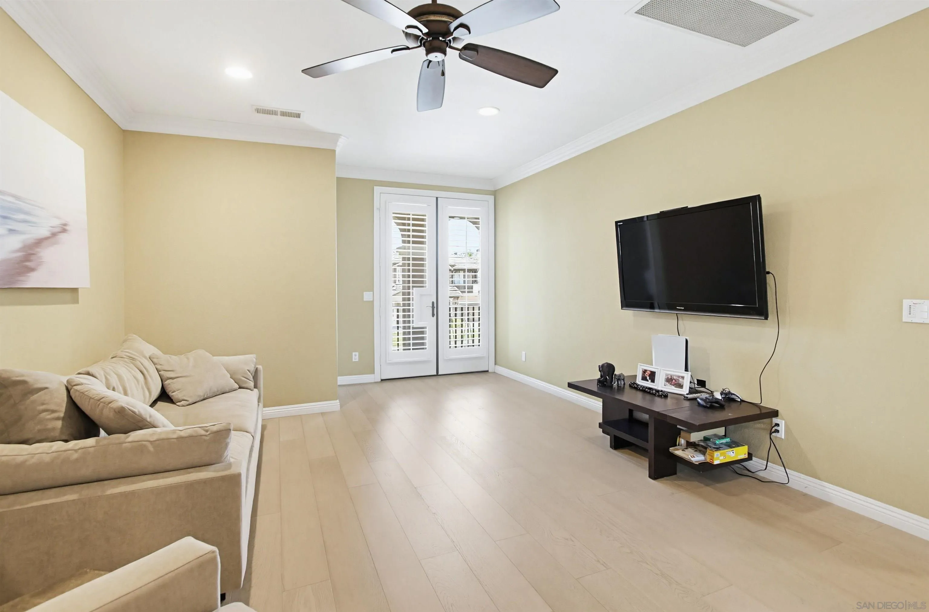 https://cdn.realtyfeed.com/cdn/127/260011161/1fc9ae70eea6f86ca5e65443b63028d2.webp