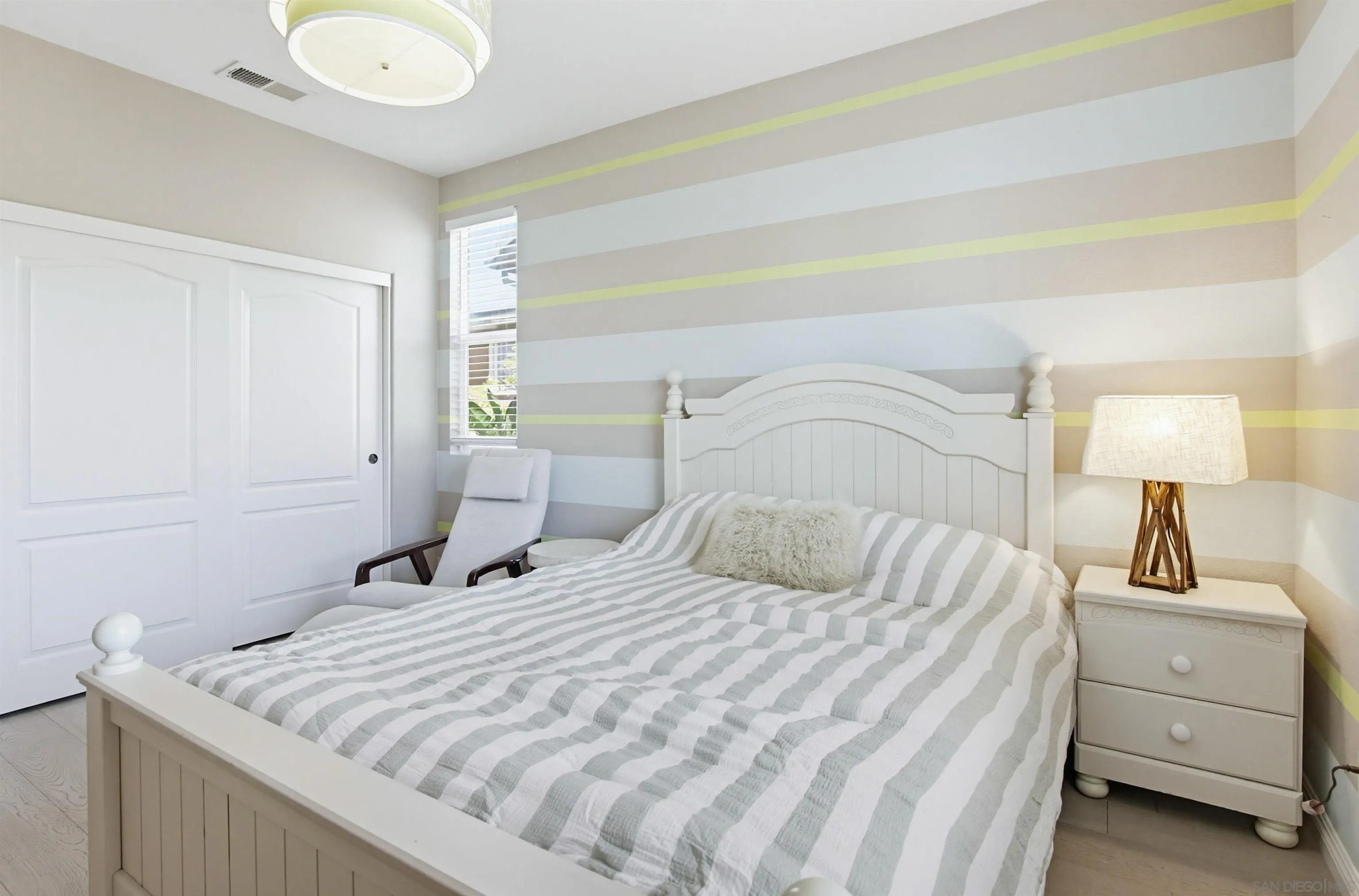 https://cdn.realtyfeed.com/cdn/127/260011161/3df34e37aee3fc9aeb36841d171f85c3.webp