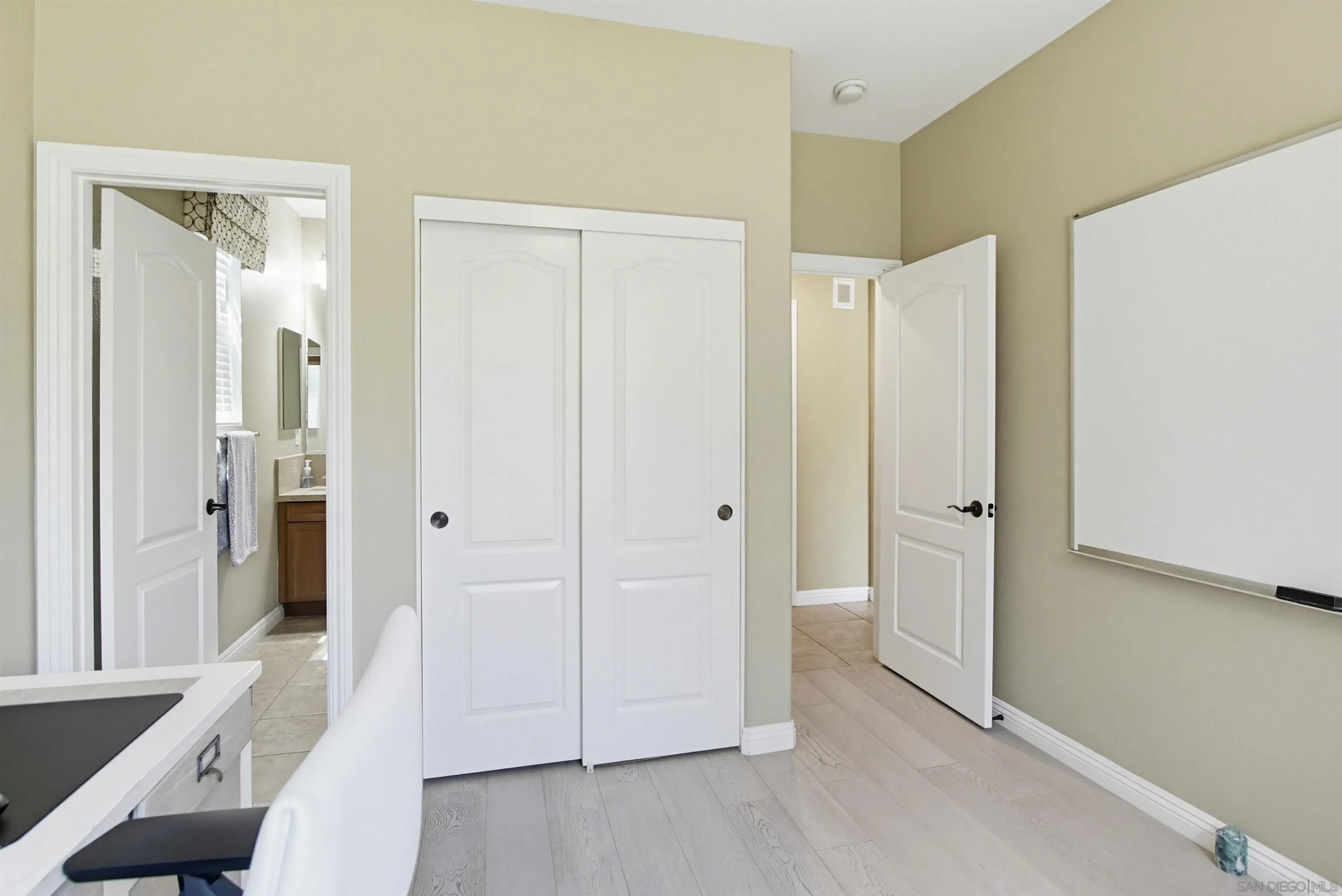 https://cdn.realtyfeed.com/cdn/127/260011161/5abad4ac980302c2e5bef8135765a4d8.webp