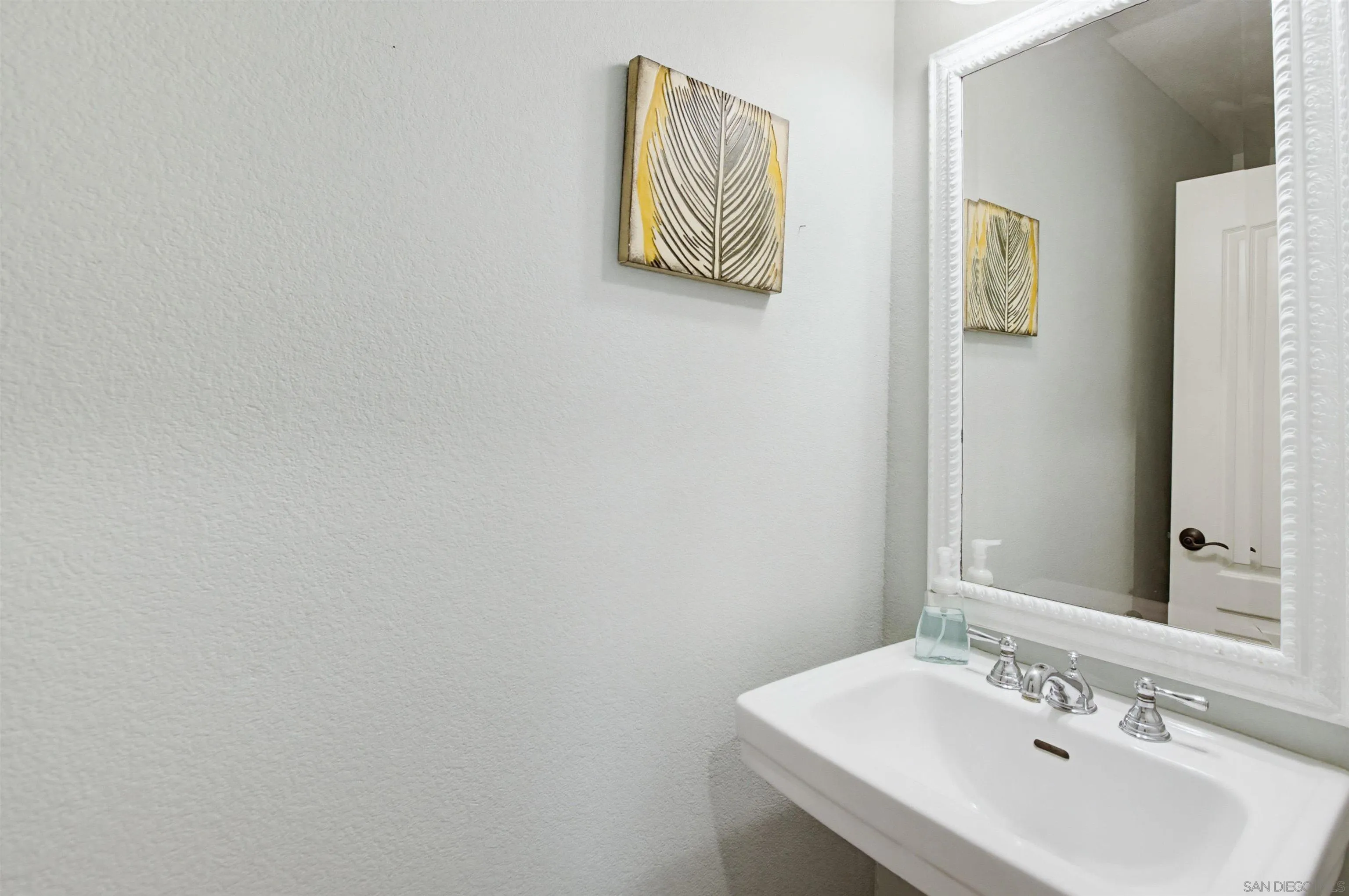 https://cdn.realtyfeed.com/cdn/127/260011161/be7fd91df6dc515107eabcb5a0d91620.webp