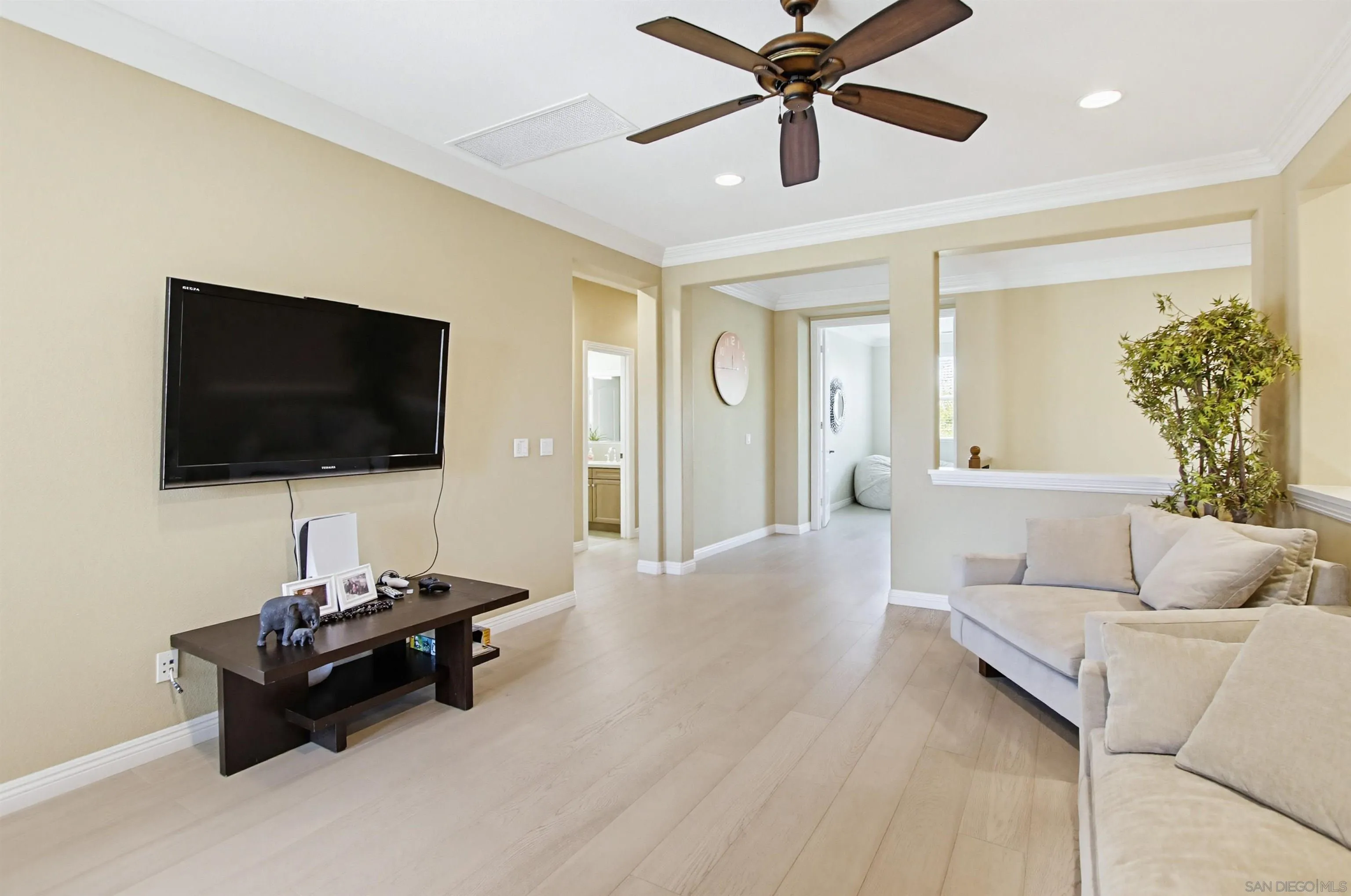 https://cdn.realtyfeed.com/cdn/127/260011161/e1cbb539b3639c5175acade3ced23124.webp