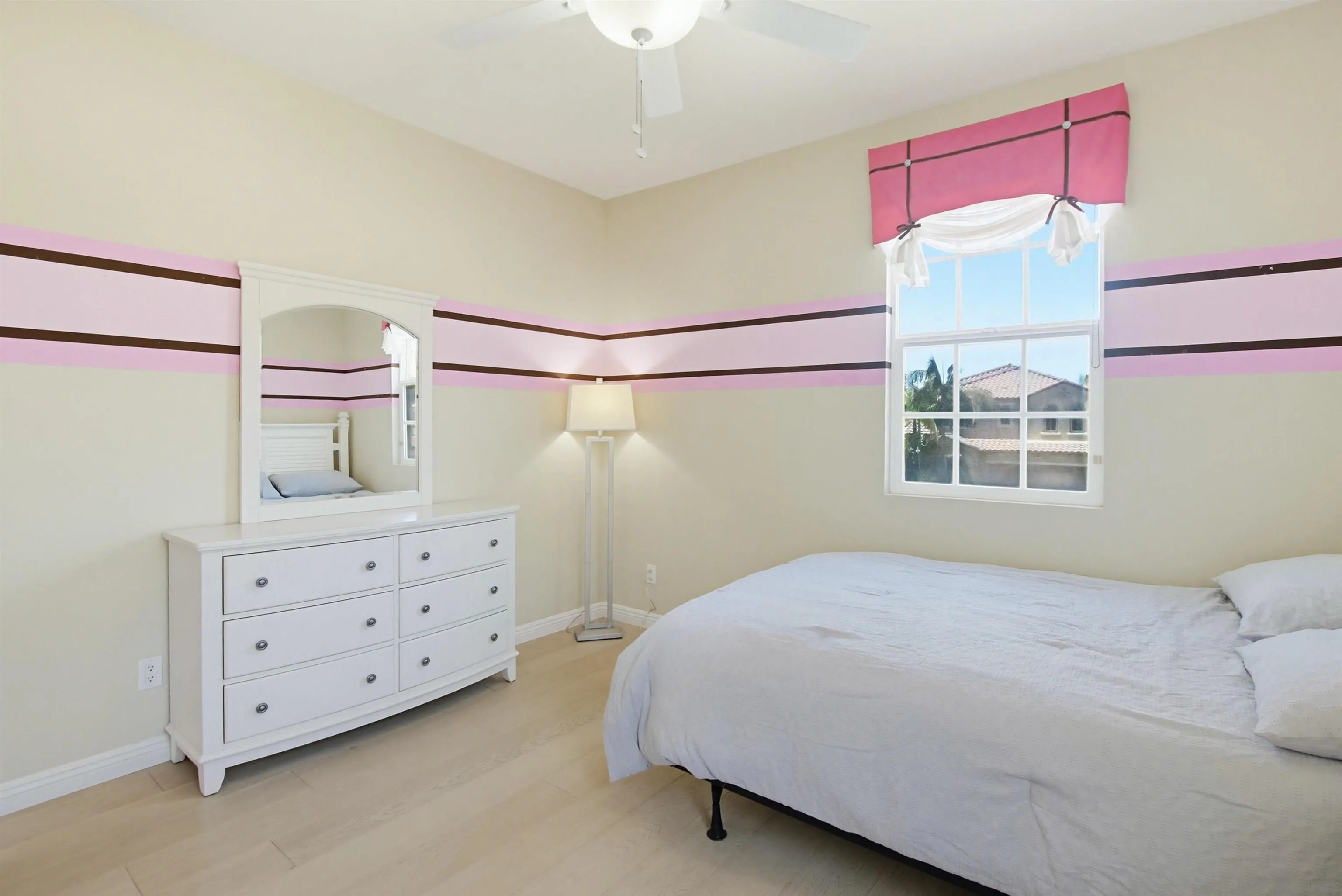 https://cdn.realtyfeed.com/cdn/127/260011161/eaa100c77b9f57d33668c71722a5f634.webp