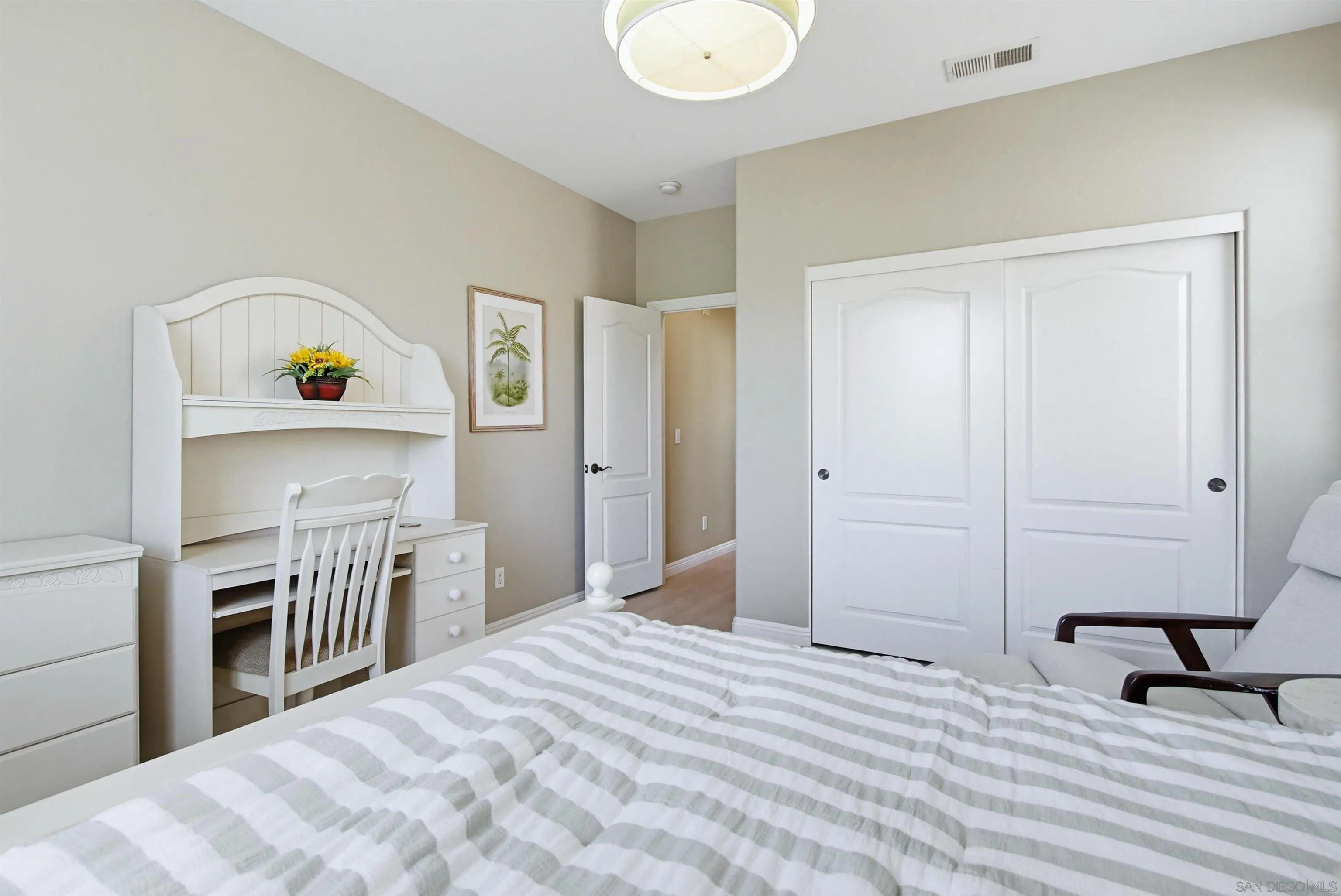 https://cdn.realtyfeed.com/cdn/127/260011161/ec3a85727f44a3d56369d194110e6e76.webp