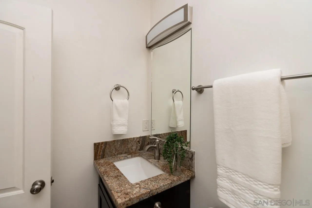 https://cdn.realtyfeed.com/cdn/127/260011162/79993560bdc233ab5a90fea71e355c6a.webp