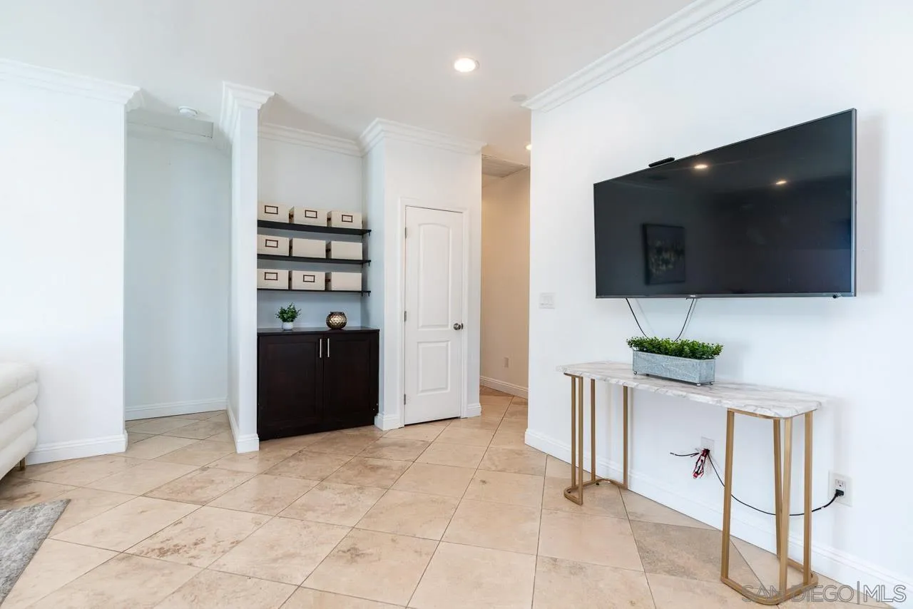 https://cdn.realtyfeed.com/cdn/127/260011162/9b9f0e4033cdb367f534878d128b3b87.webp
