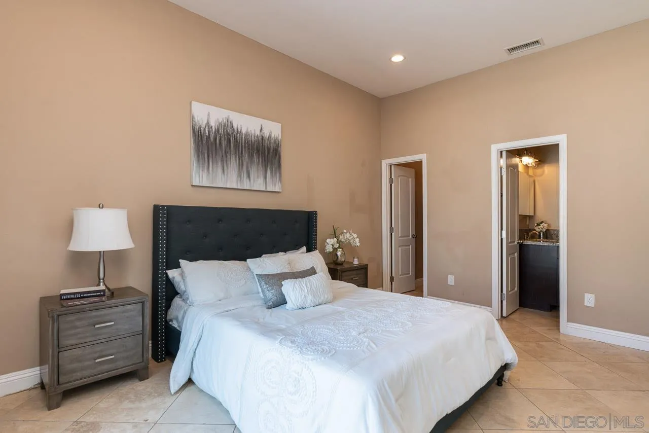 https://cdn.realtyfeed.com/cdn/127/260011162/f11d96f546291f2326bb7992e24c8ecb.webp