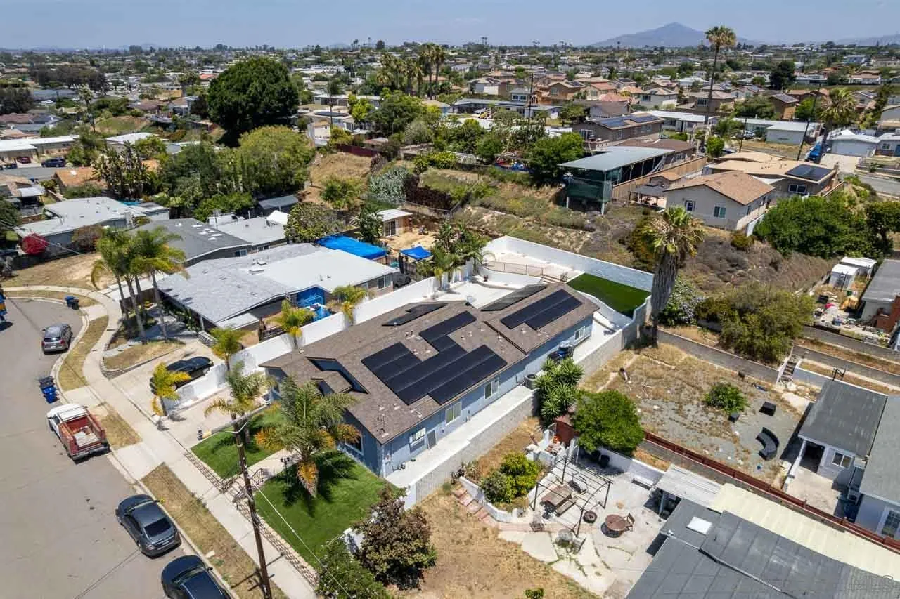 https://cdn.realtyfeed.com/cdn/127/260011162/ffbdf15d434f690c57a079daea71e04f.webp